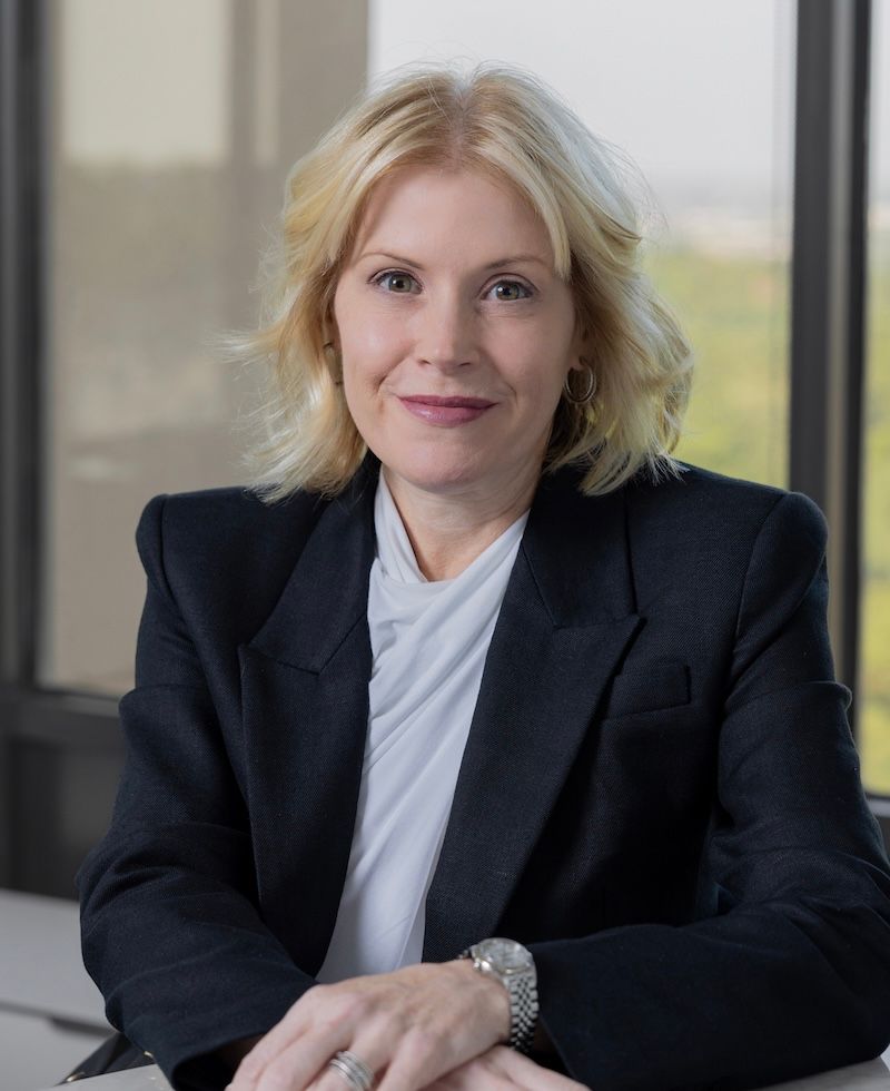 Shelley Heckenkemper headshot