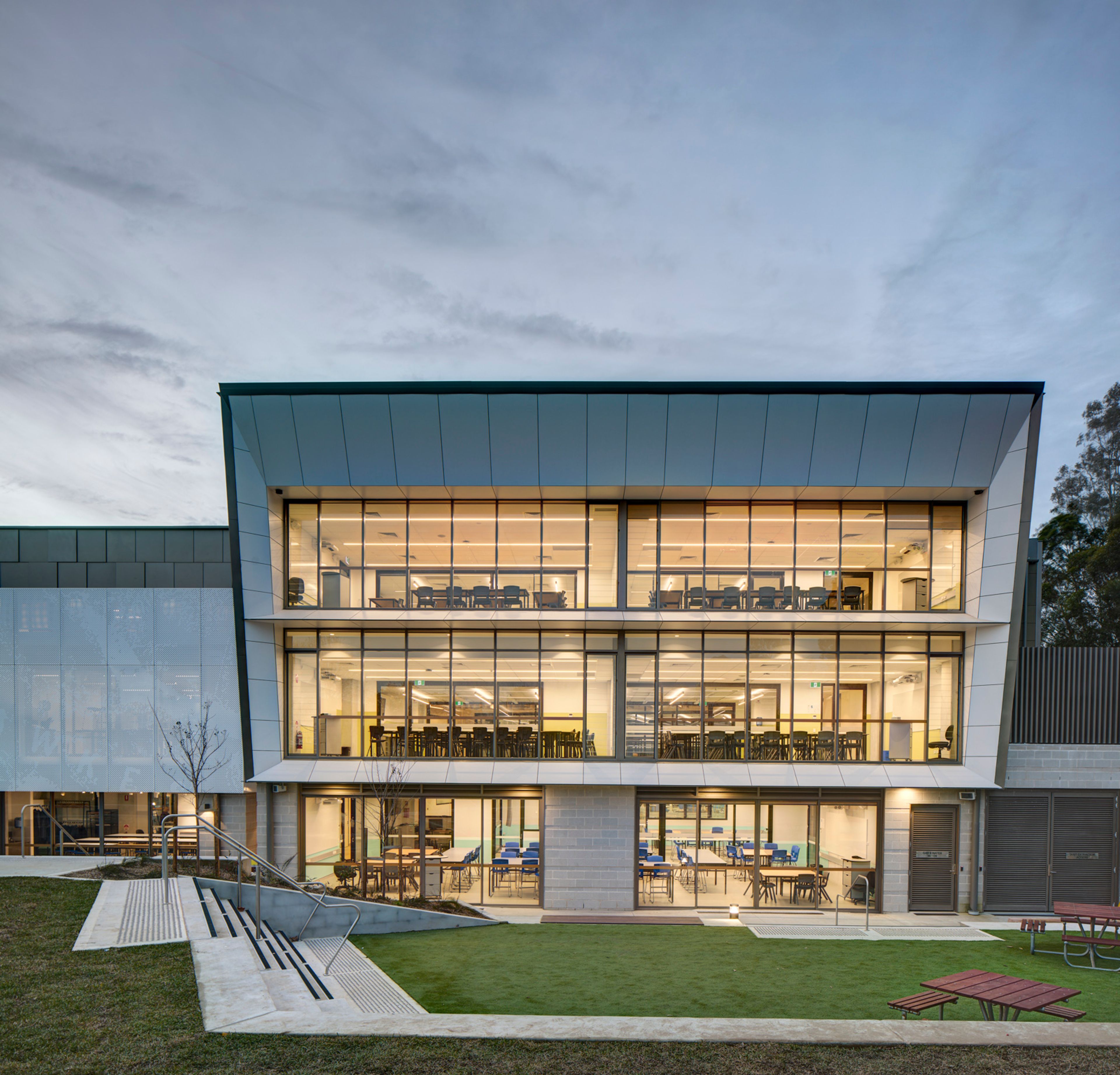 An exterior shot of the Branwhite Centre at William Clarke College.