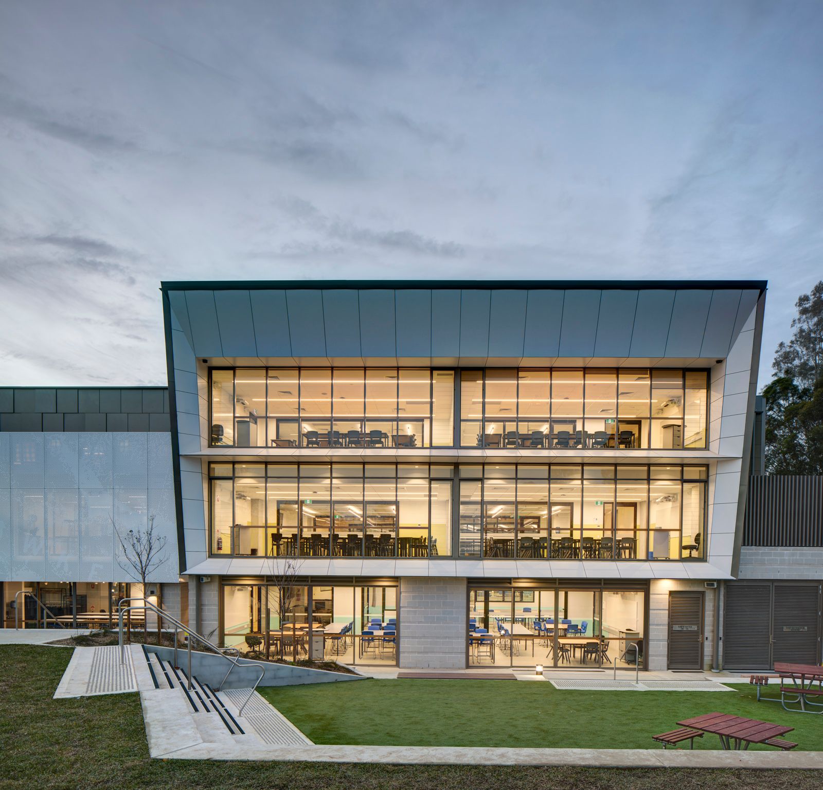 An exterior shot of the Branwhite Centre at William Clarke College.