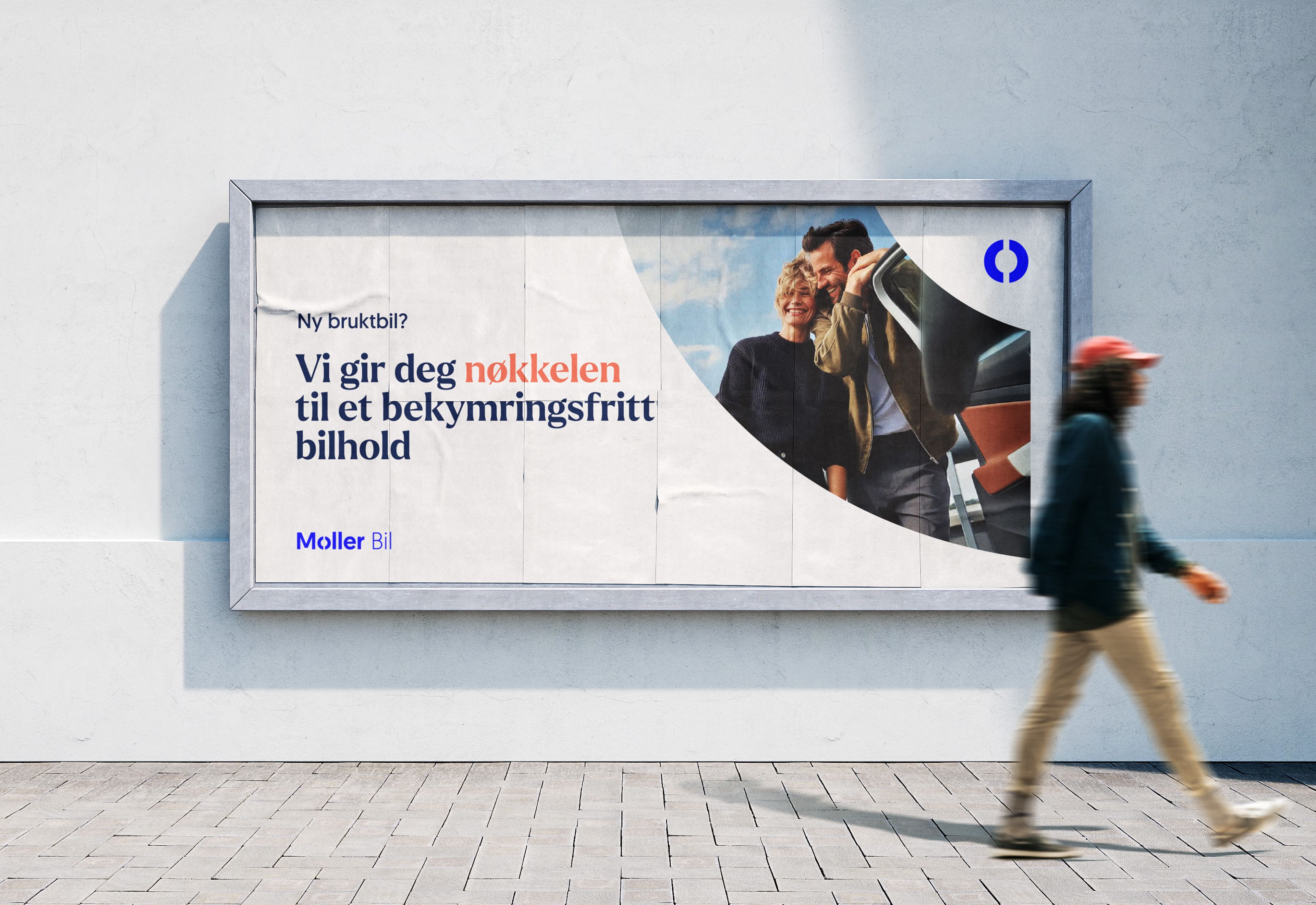 Møller Bil billboard mann