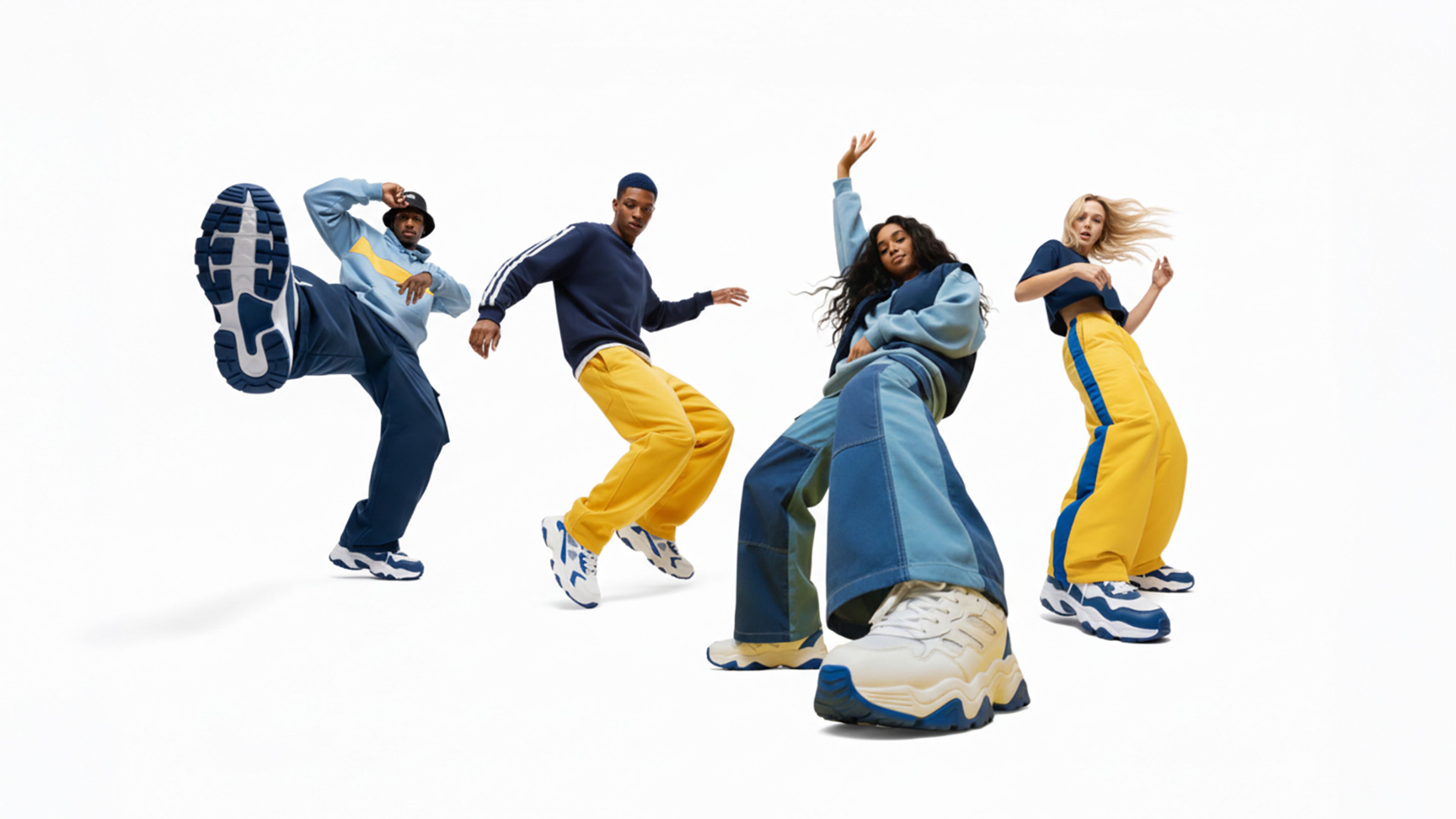 4 ungdommer som danser