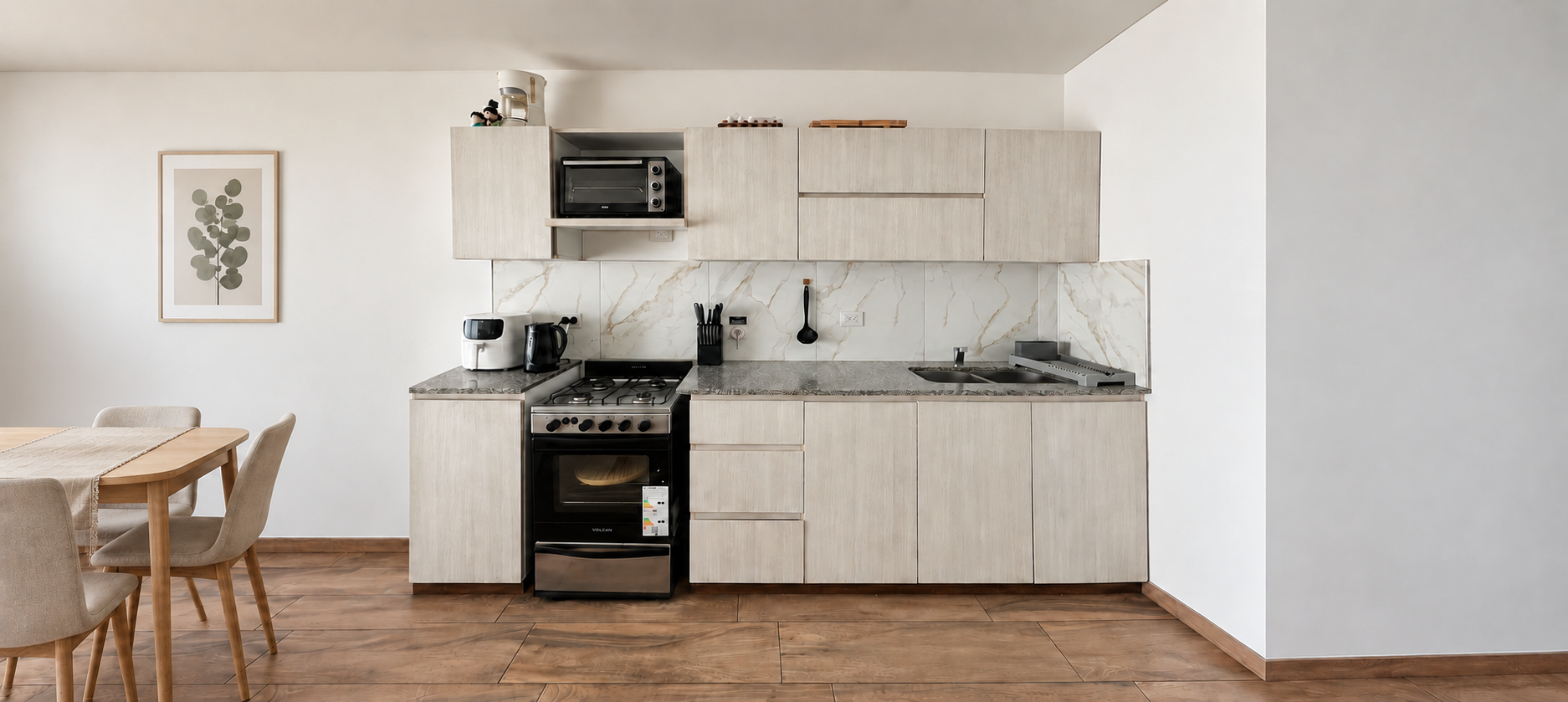 Cocina integrada y sector comedor
