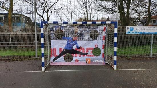 Handbal clinics voor de uilenburcht