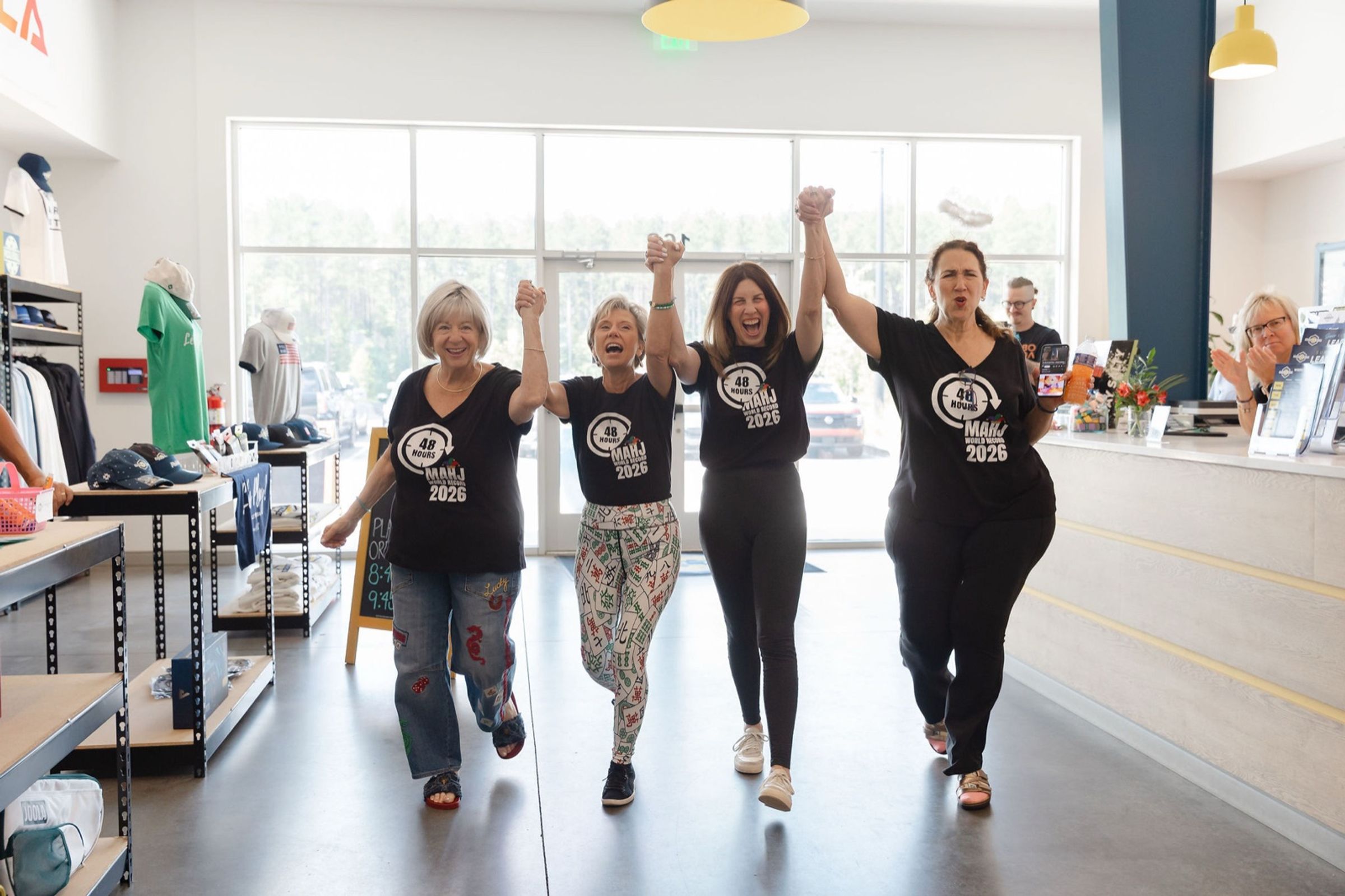 (Guinness World Records attempt 48 hour Mah Jongg) — Hero group celebration 01