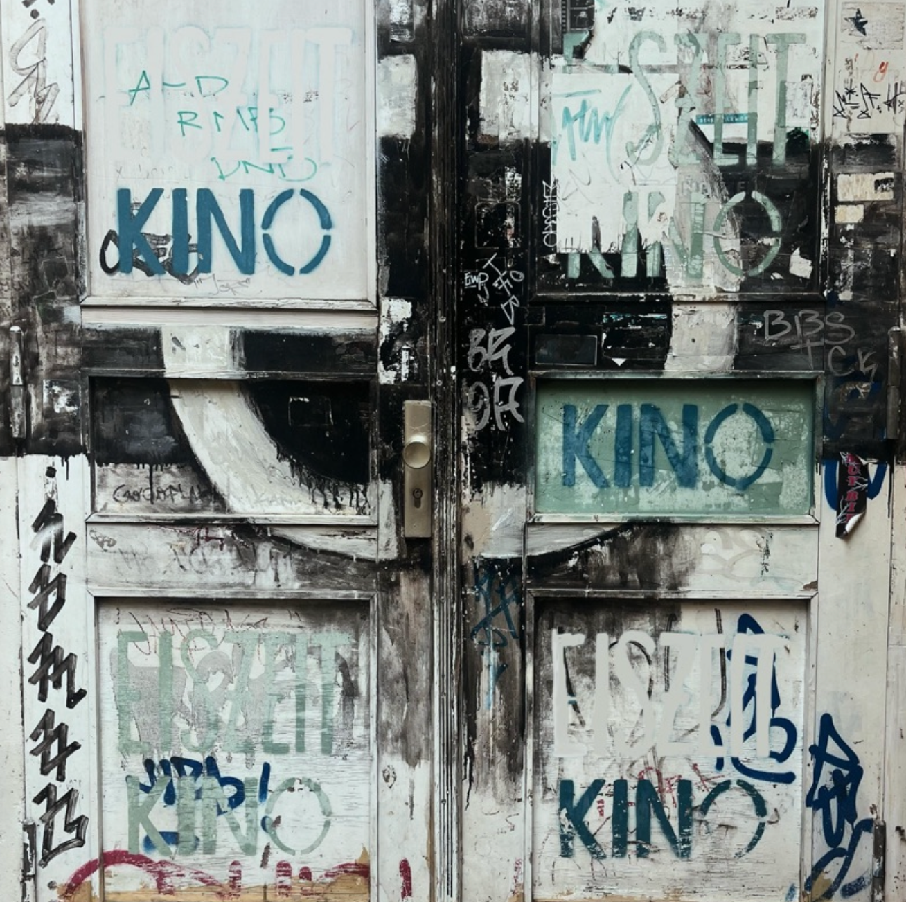 Cover art for Atmosphäre (feat. Andy Aquarius)