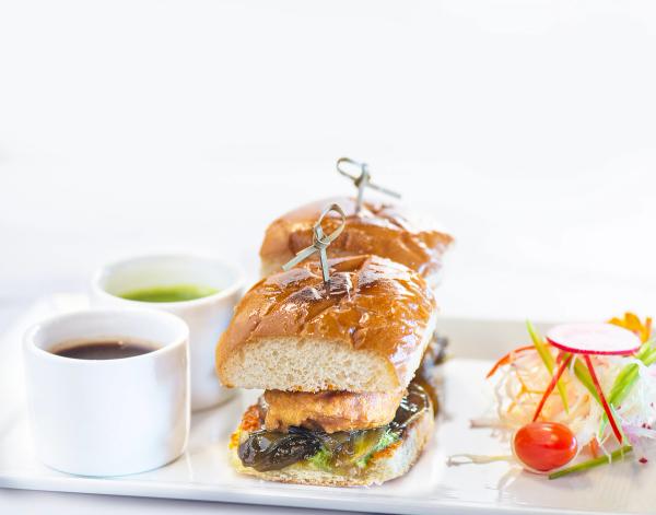 Bombay Sliders
