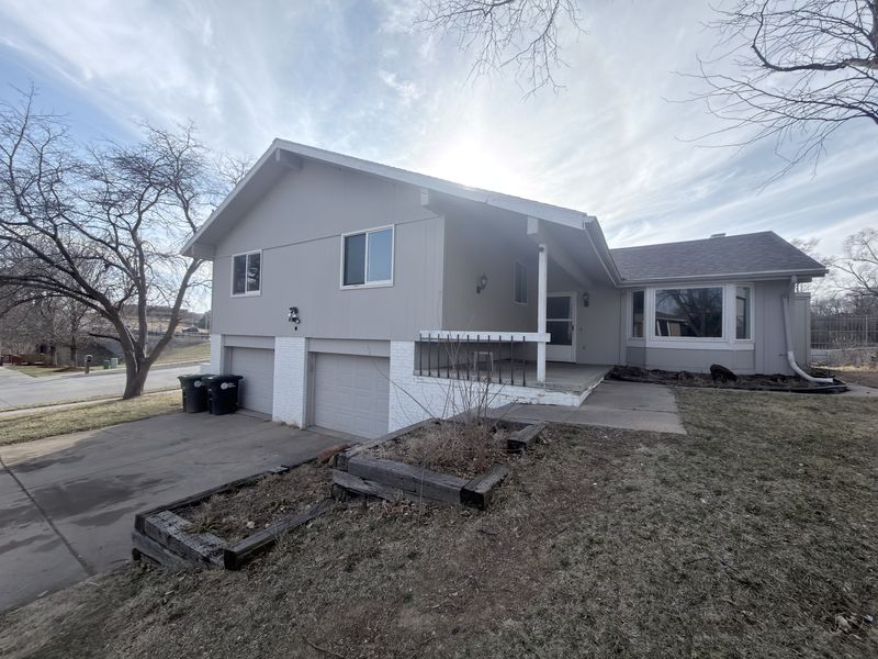 1446 S 167th St - Photo 1