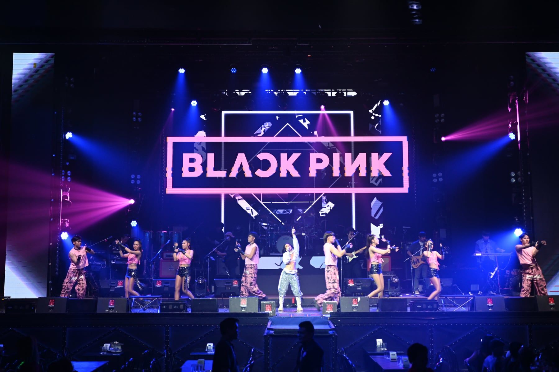Immagine editoriale di SEOULVERSE per «BLACKPINK: quattro membri e un percorso compatto in DEADLINE».