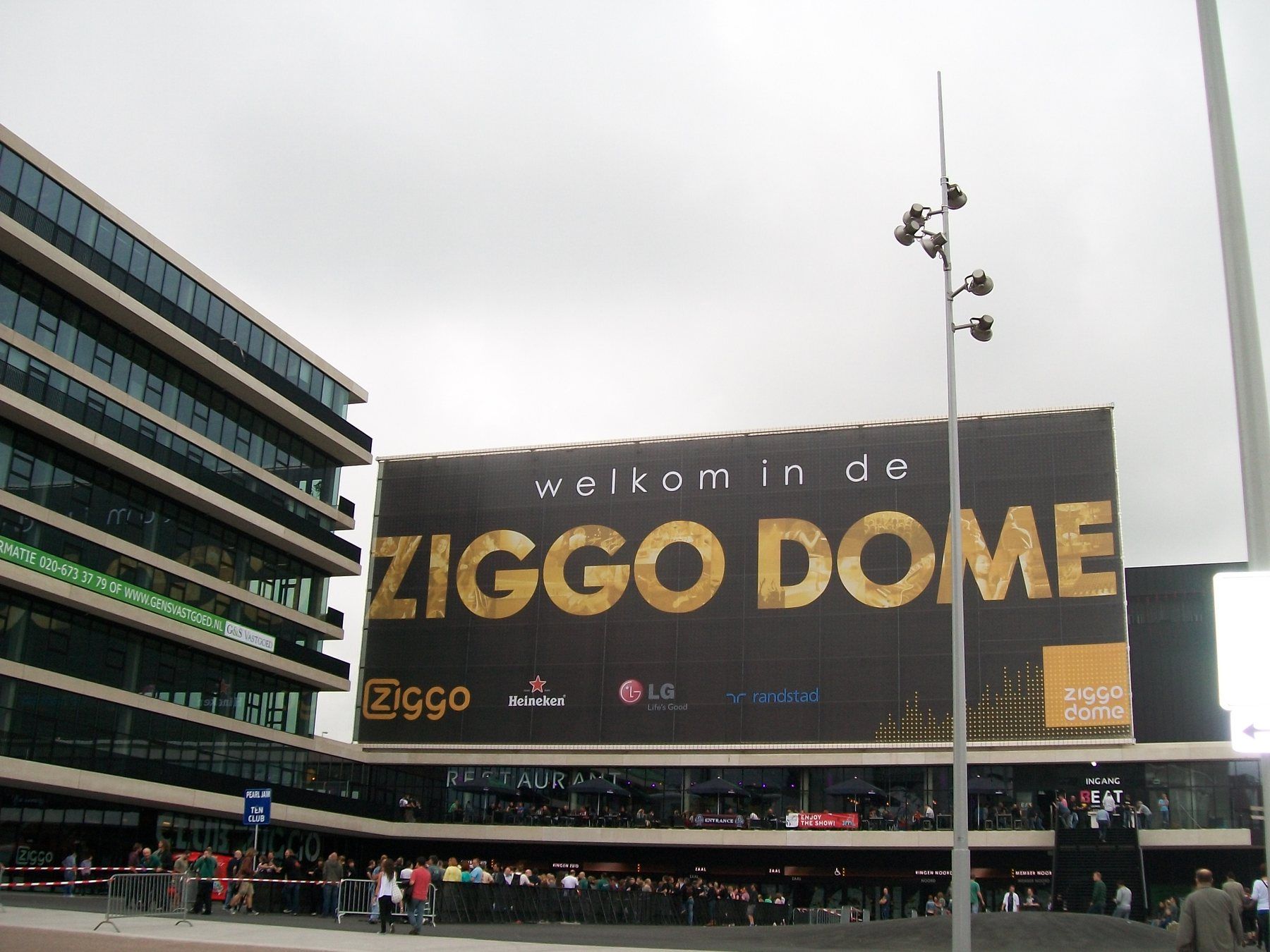 Immagine editoriale di SEOULVERSE per «Amsterdam oltre i canali: guida per fan allo Ziggo Dome».