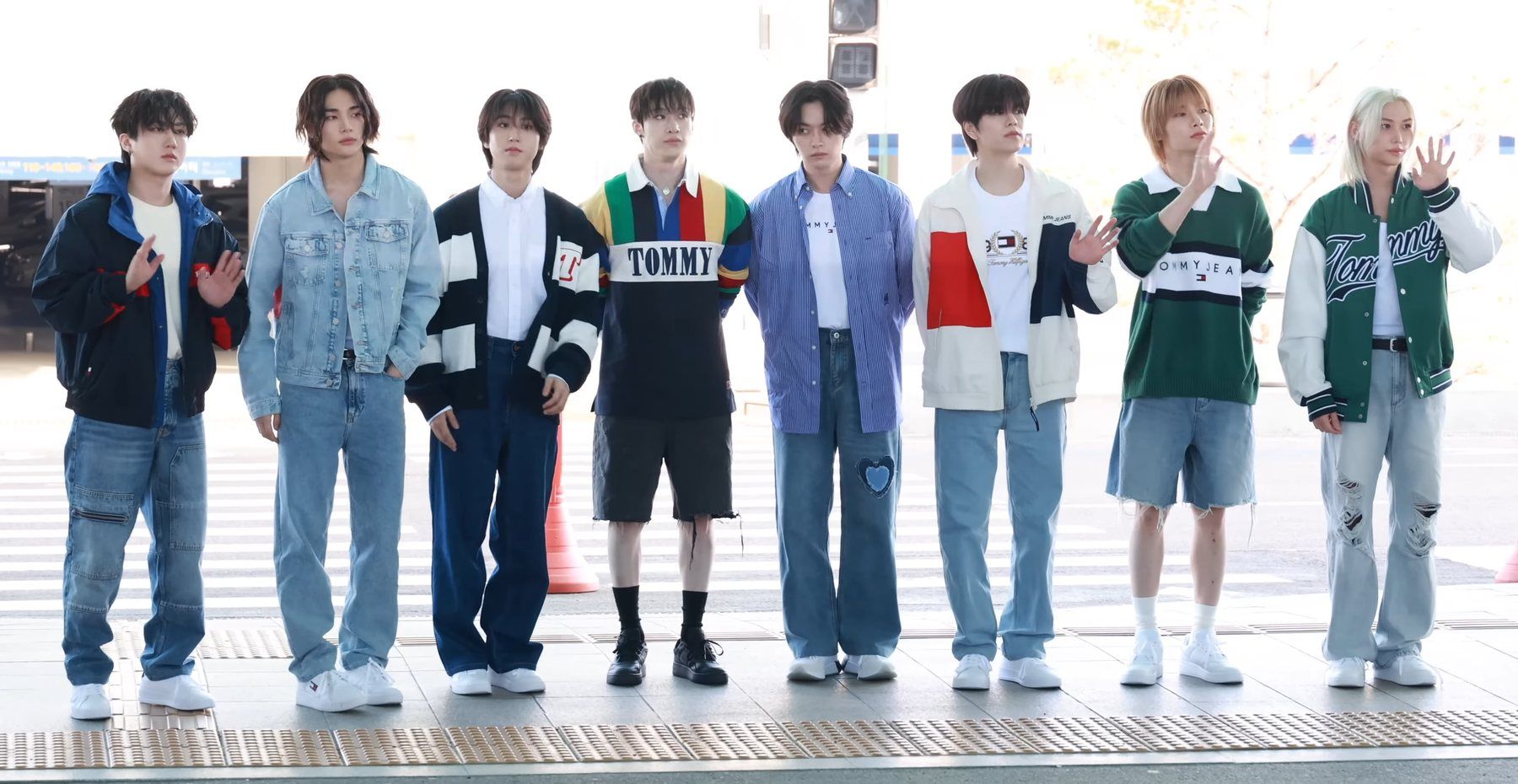 Immagine editoriale di SEOULVERSE per «Stray Kids: guida agli otto membri nell'era THIS & THAT».