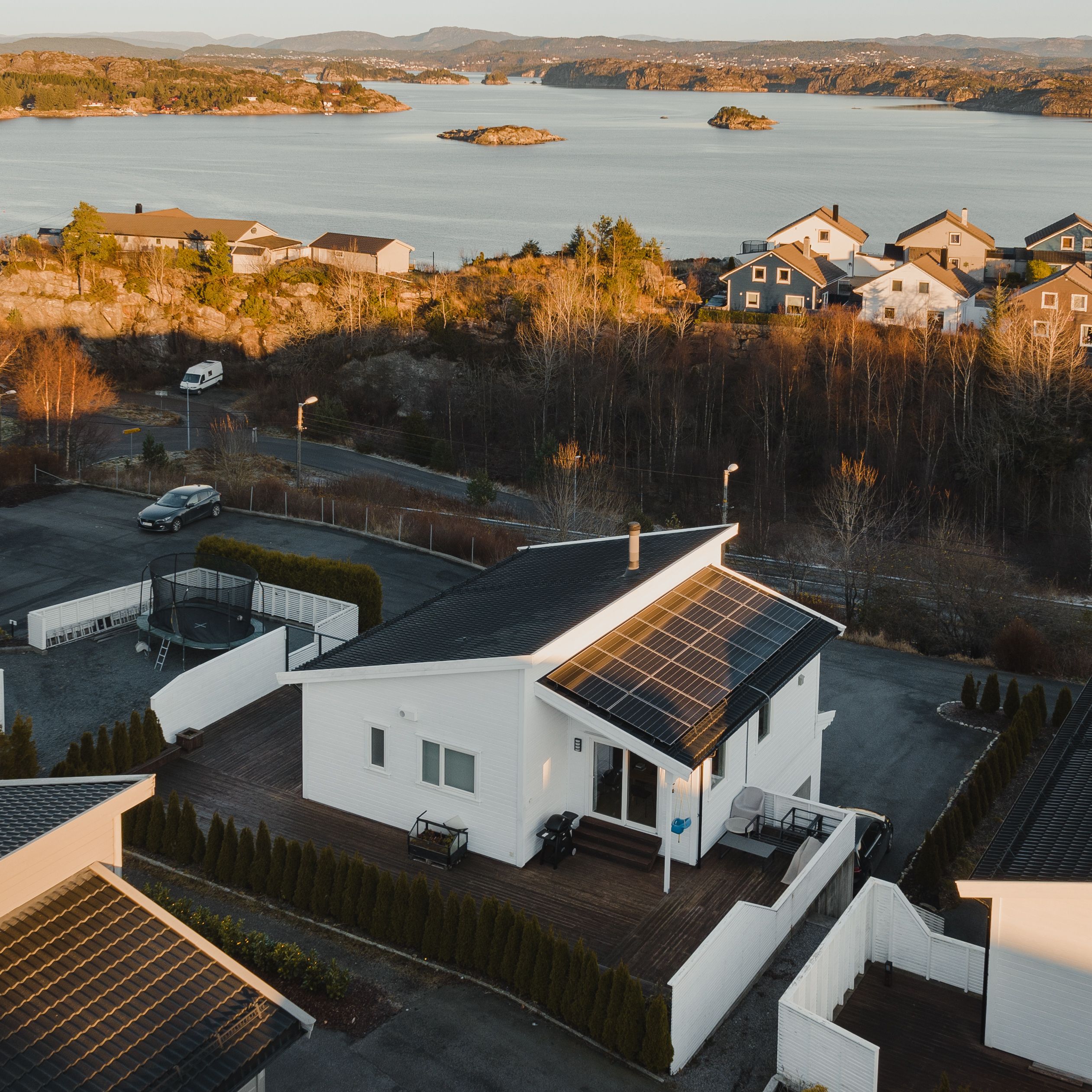 Privat bolig med solceller på taket