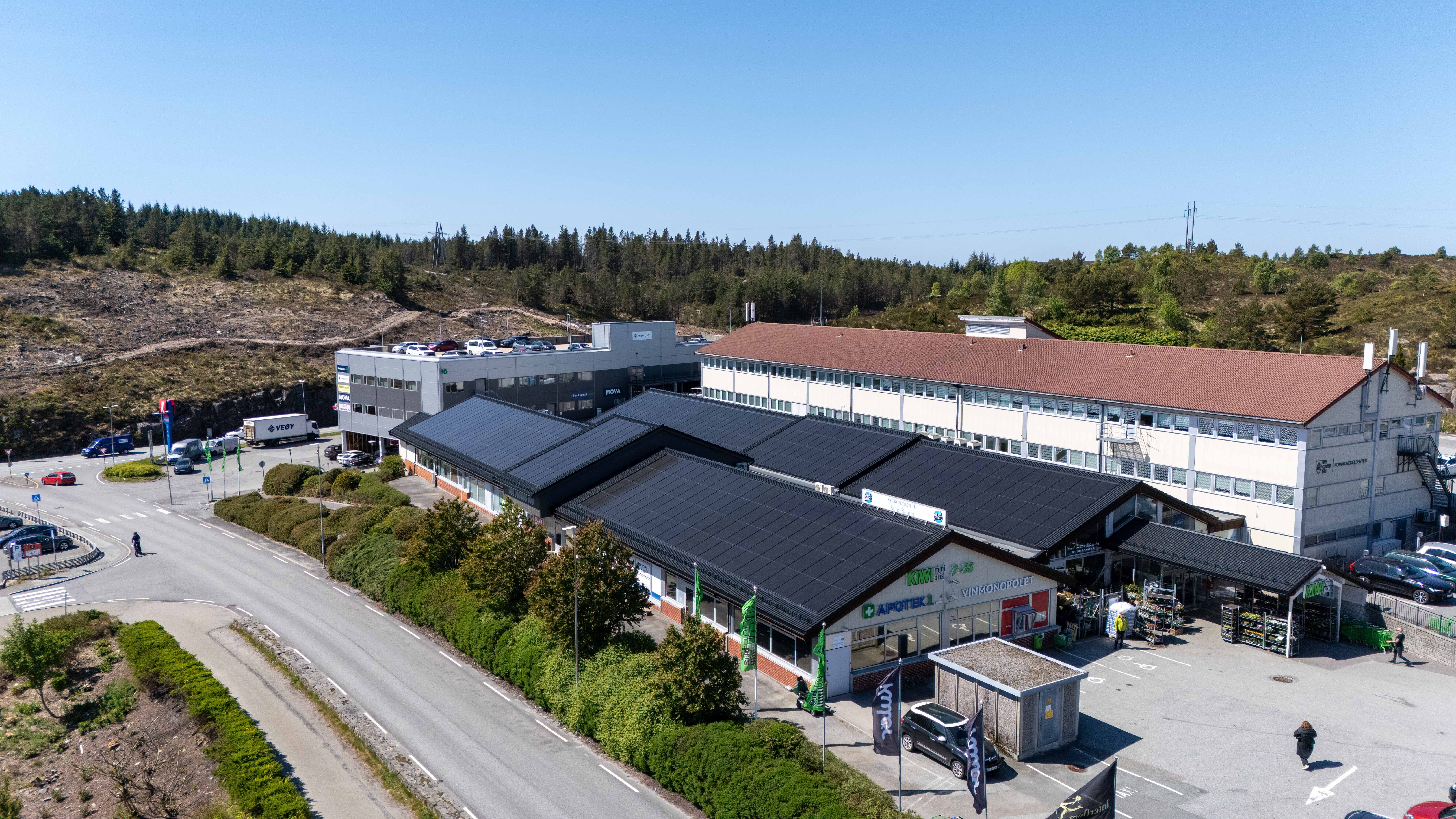 Integrerte solceller på Sund Senter leverandør Solcellekraft 