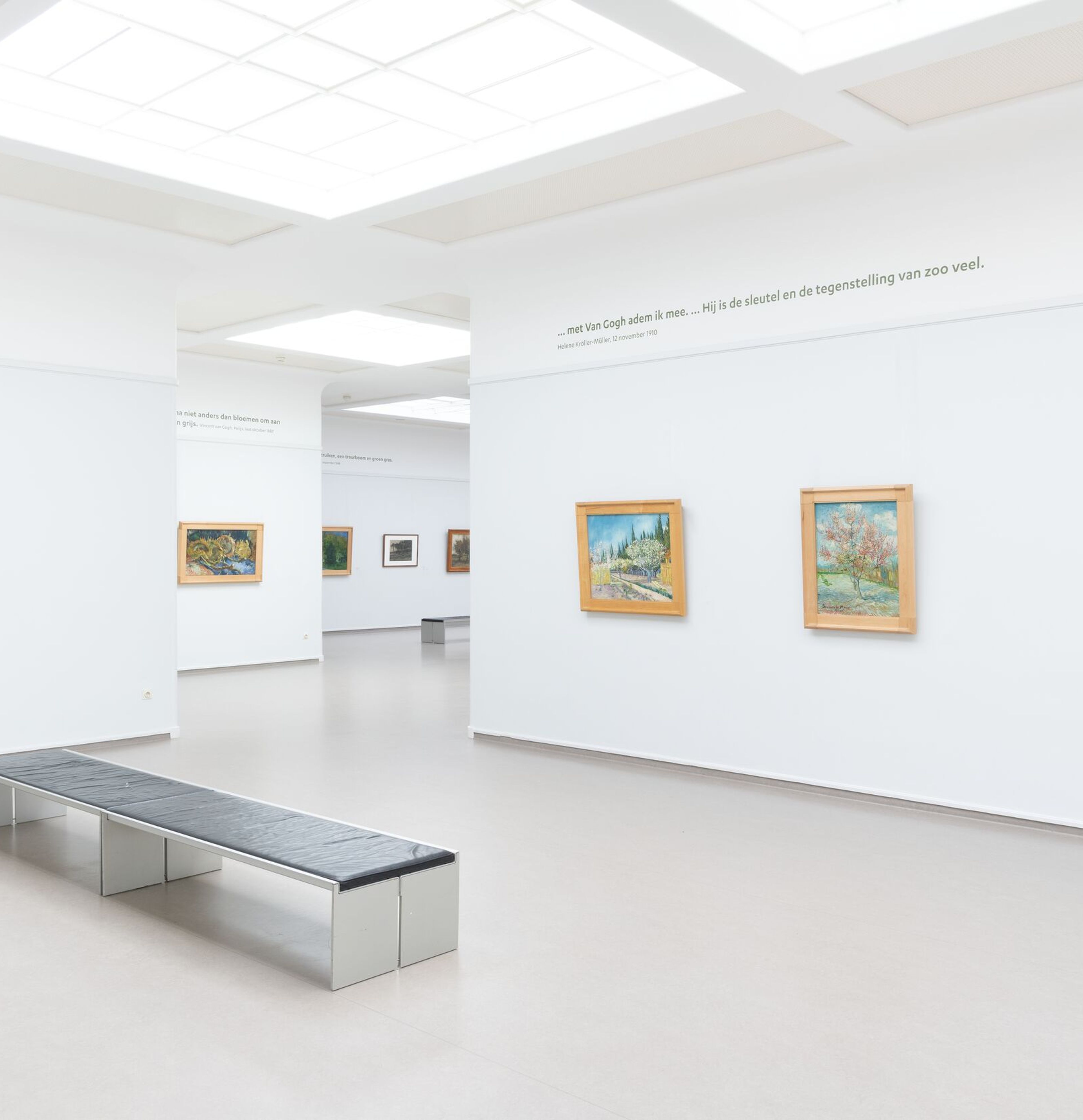 Zaaloverzicht van de Van Gogh galerij