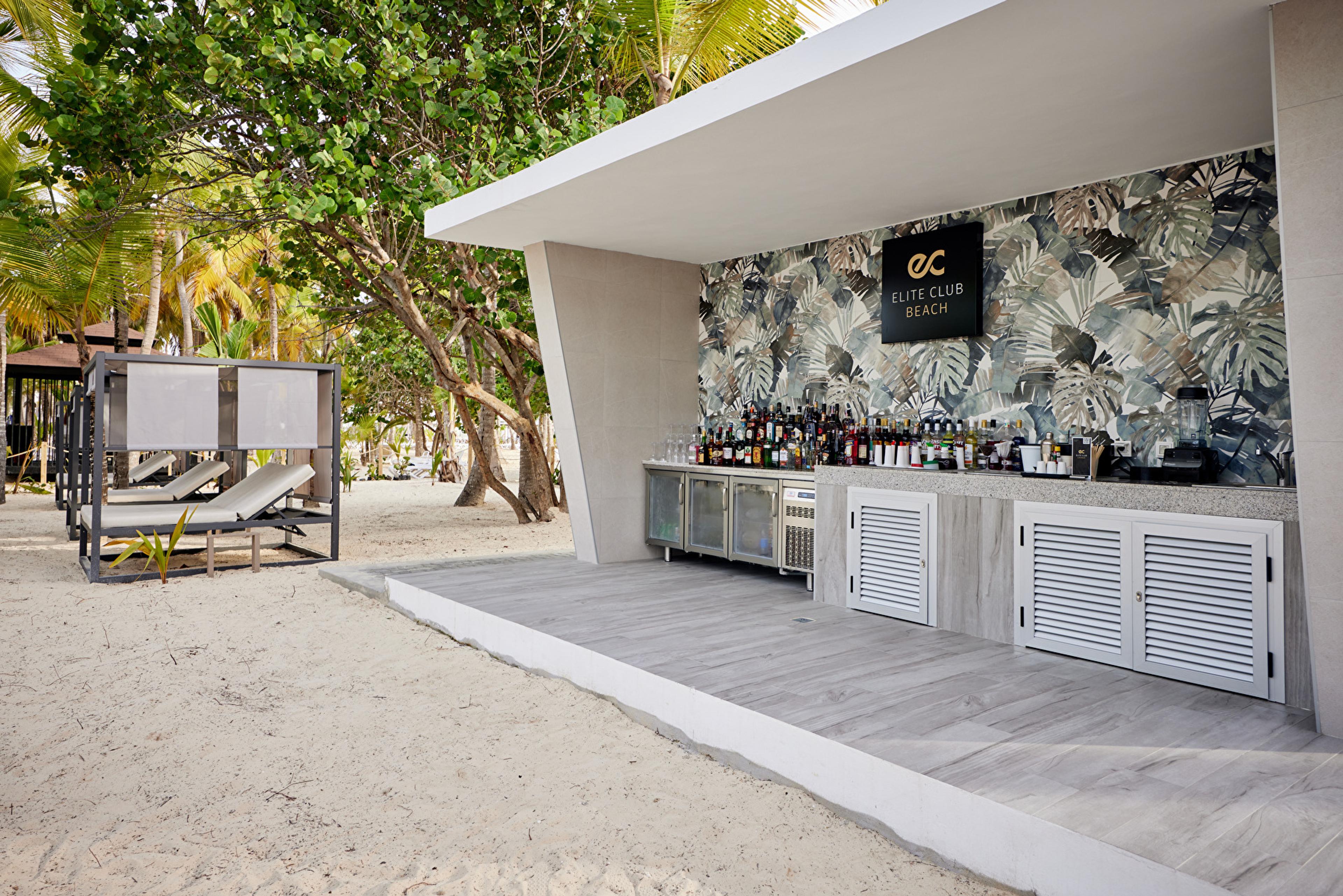 The beach bar reserved for Elite Club guests at the Riu Palace Macao, with its Balinese beds
