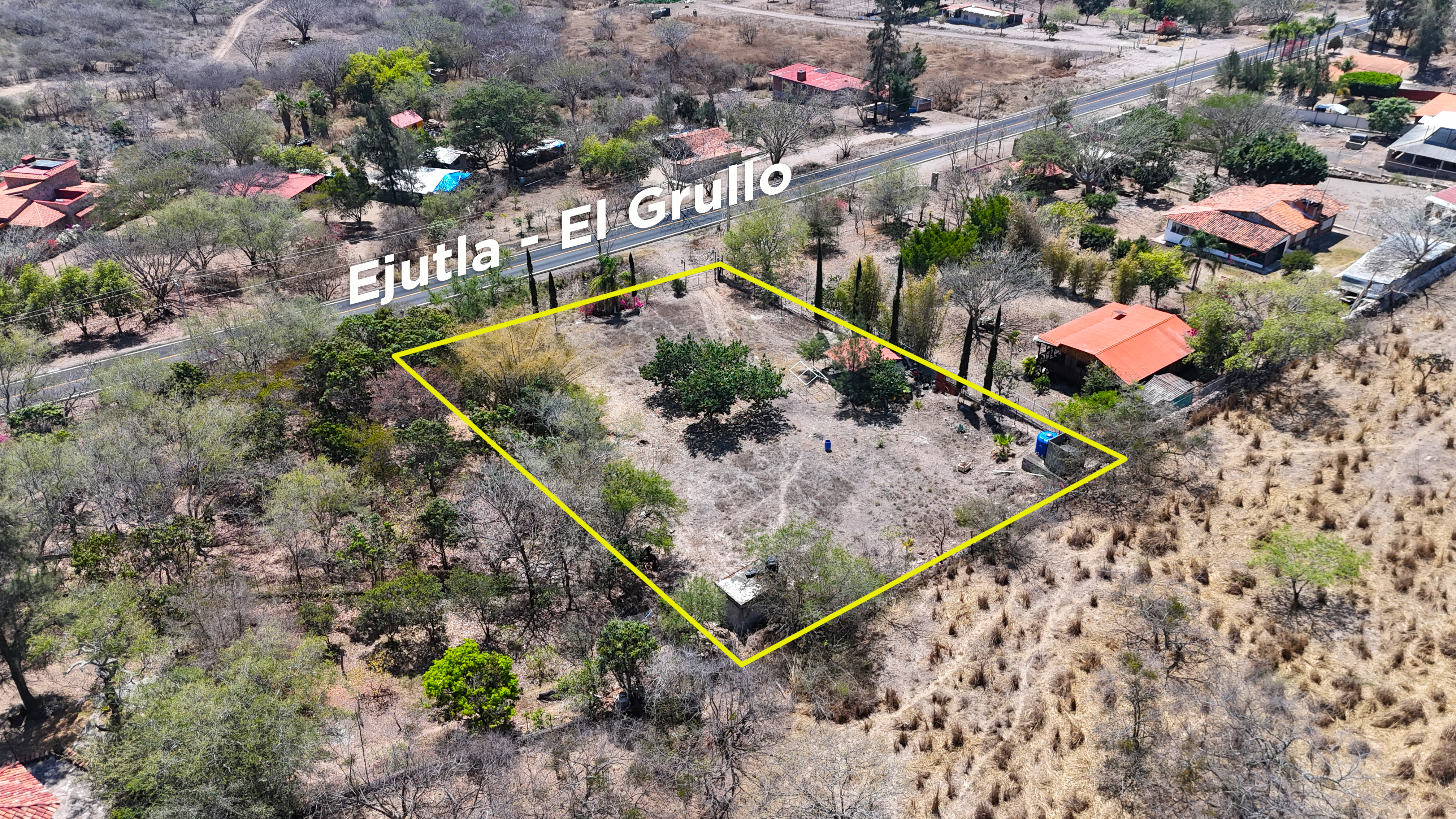 EN VENTA RANCHO EN LOS PARAJES JAL. "Rancho La Serranita" - Imagen 2