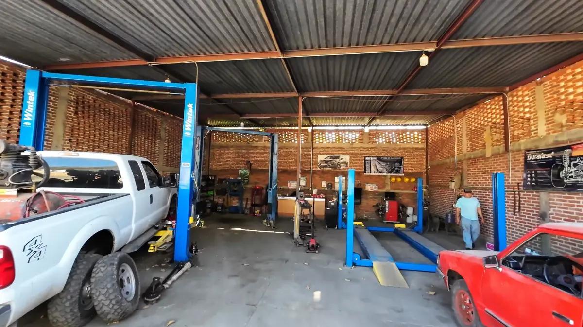 Lote con Construcción en Venta en calle Hidalgo de El Grullo, Jal. - Imagen 4