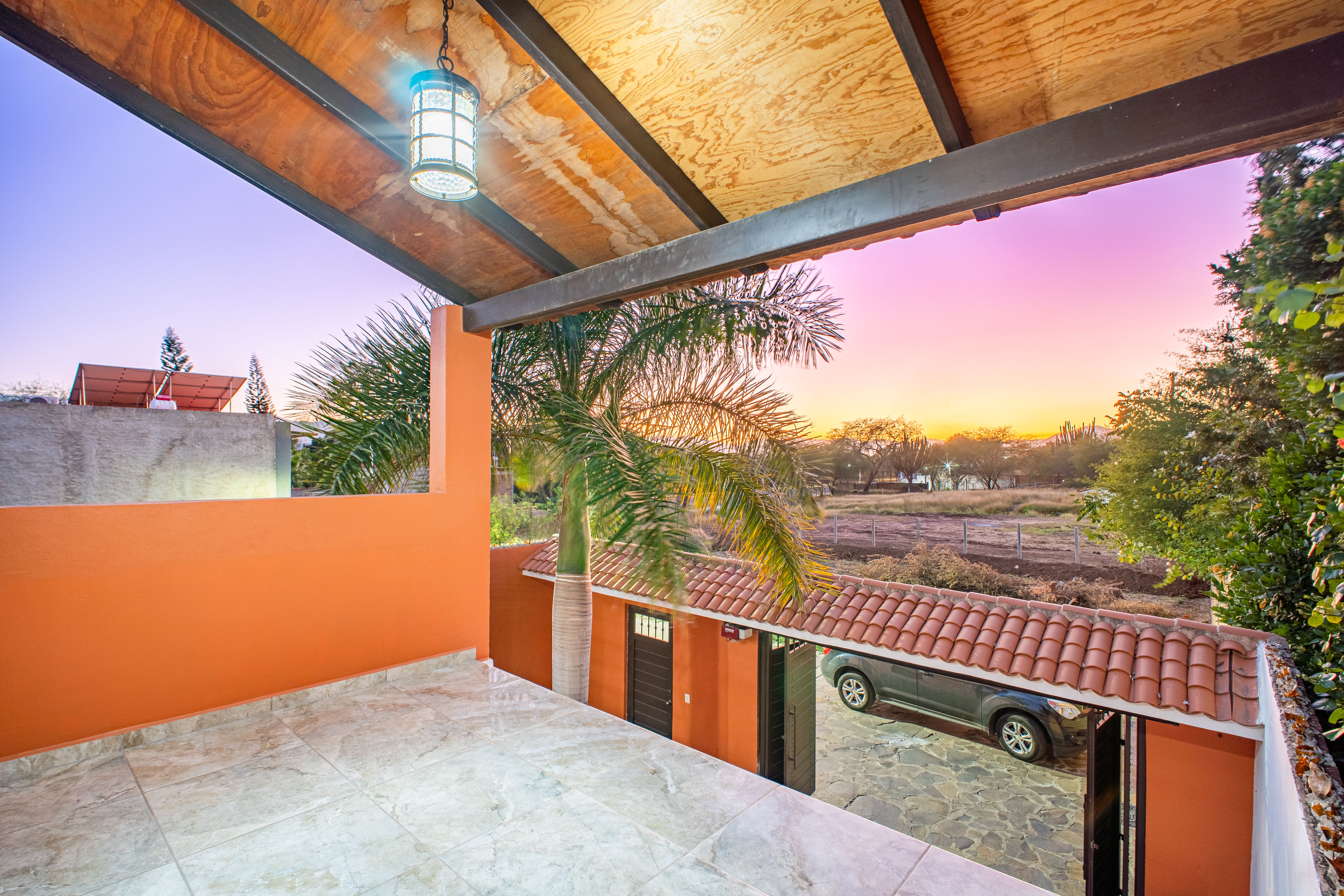 HERMOSA CASA UBICADA EN COLONIA TULIPANES EN EL GRULLO - Imagen 18