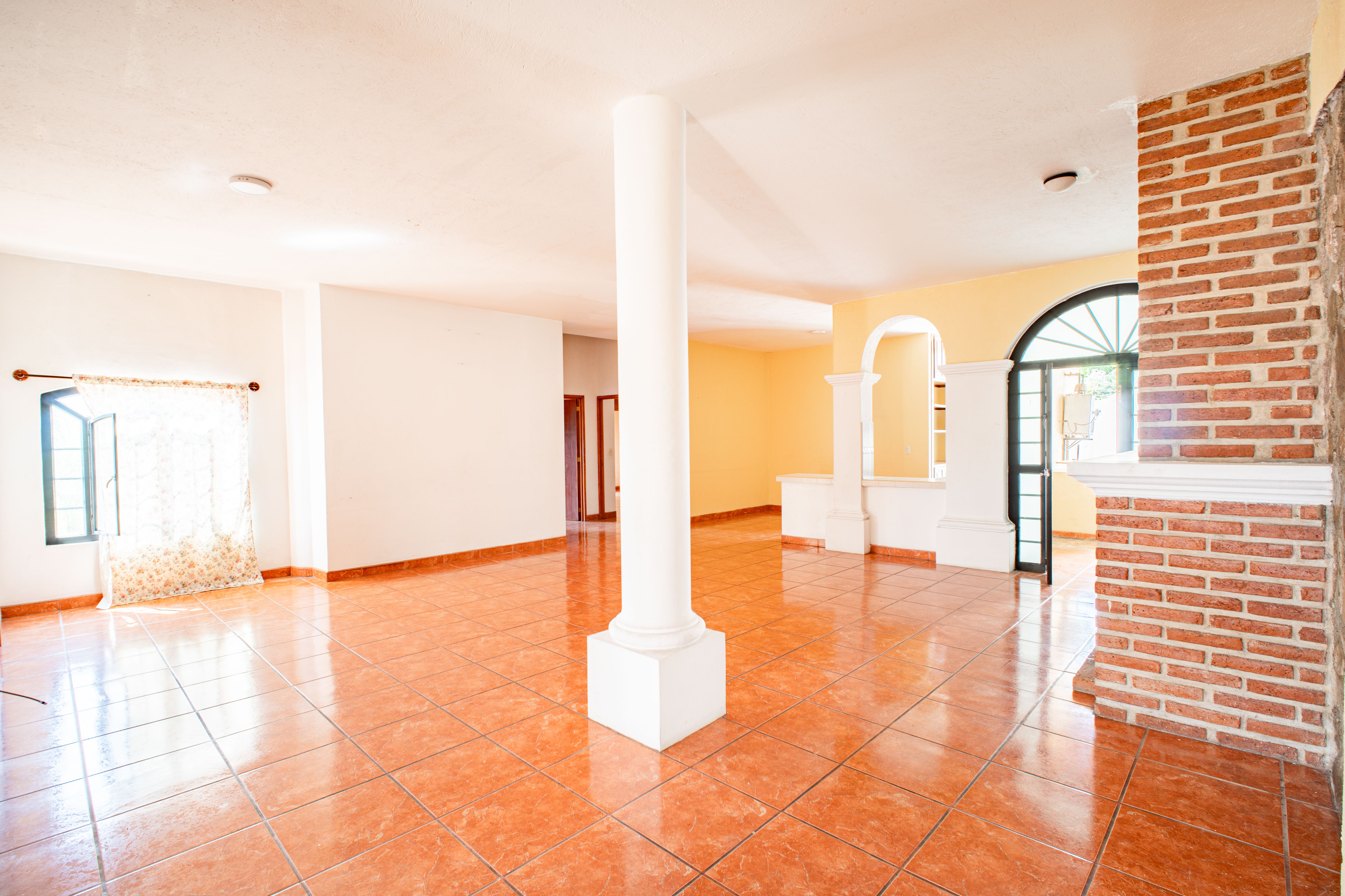 HERMOSA CASA EN LAS PAREDES, JAL. - Imagen 4