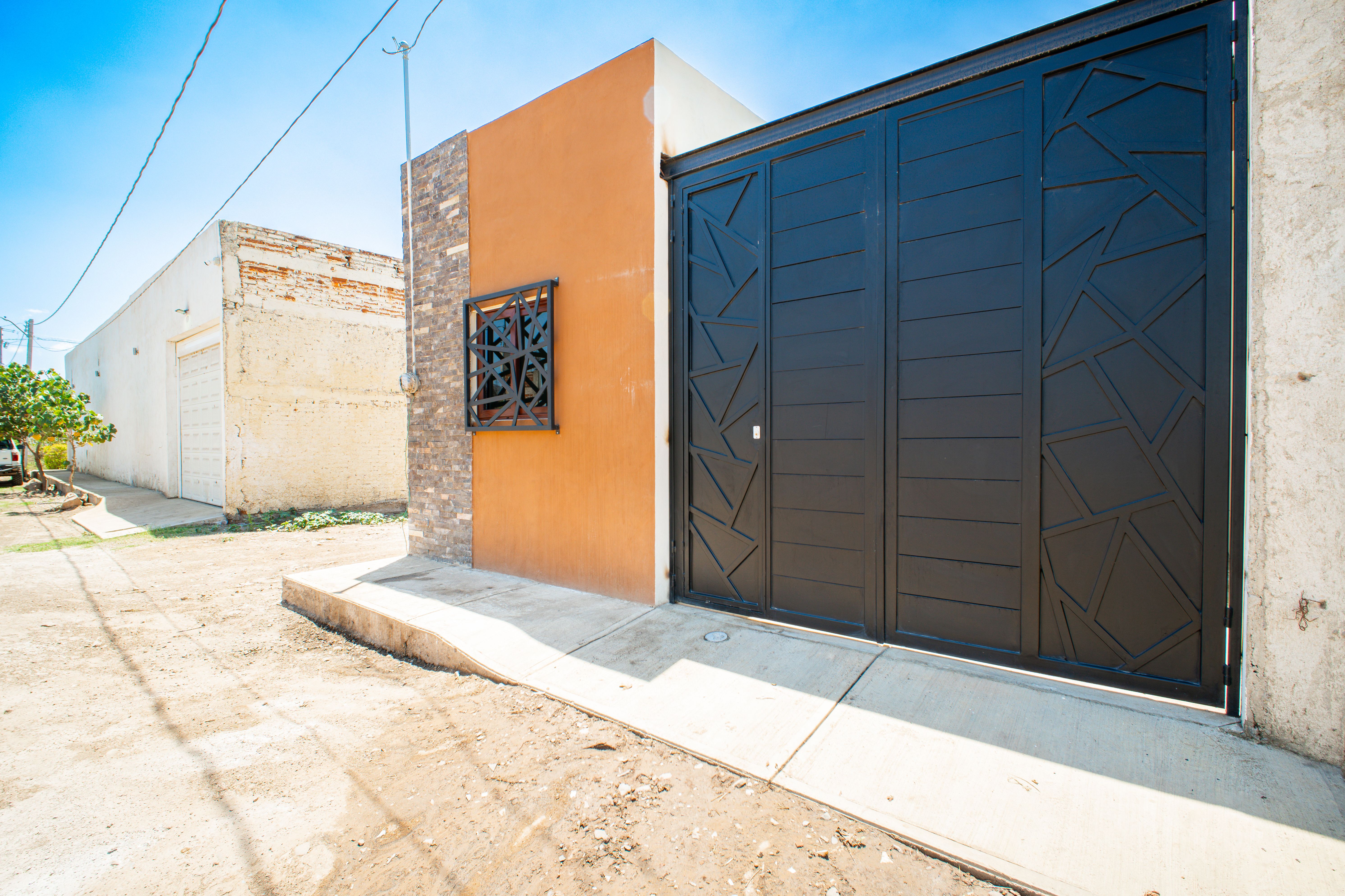 CASA EN COLONIA 10 DE MAYO, EN EL GRULLO, JAL. - Imagen 1