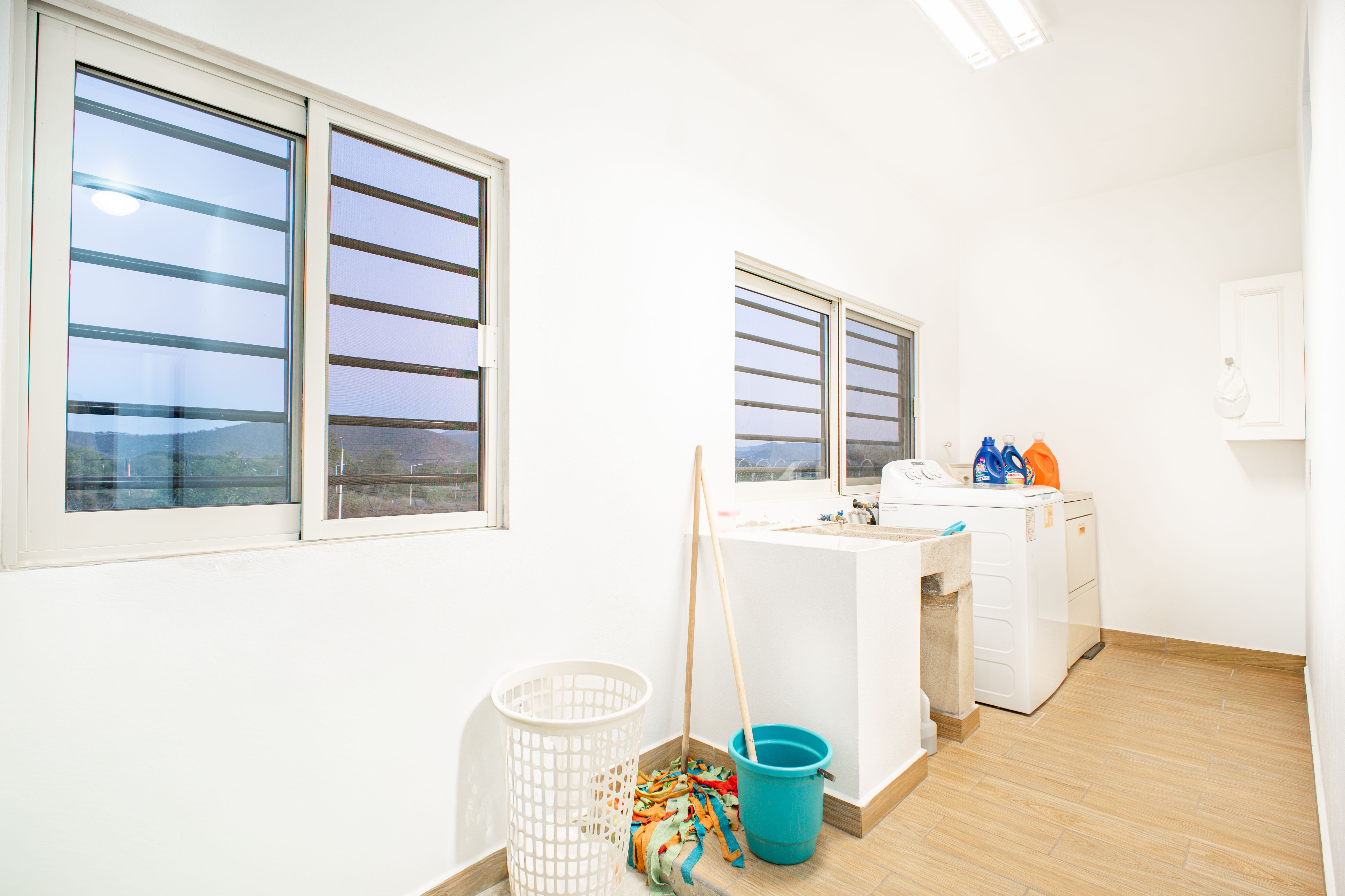 HERMOSA CASA UBICADA EN COLONIA TULIPANES EN EL GRULLO - Imagen 14