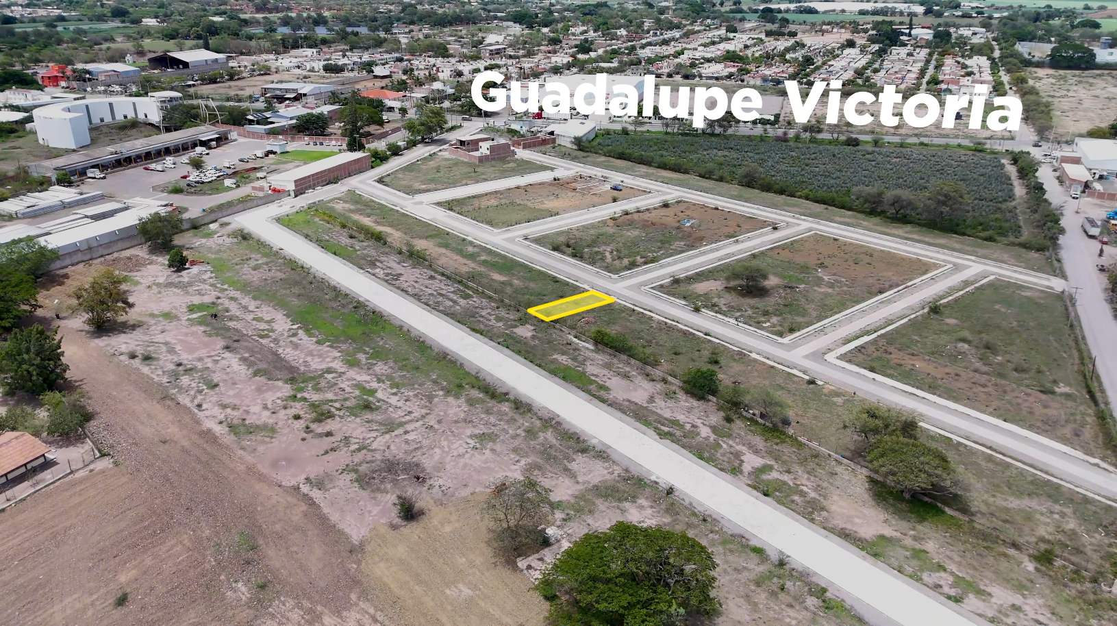 LOTE EN FRACCIONAMIENTO PLAN DE LAS LOMAS EN AUTLAN, JAL. - 1