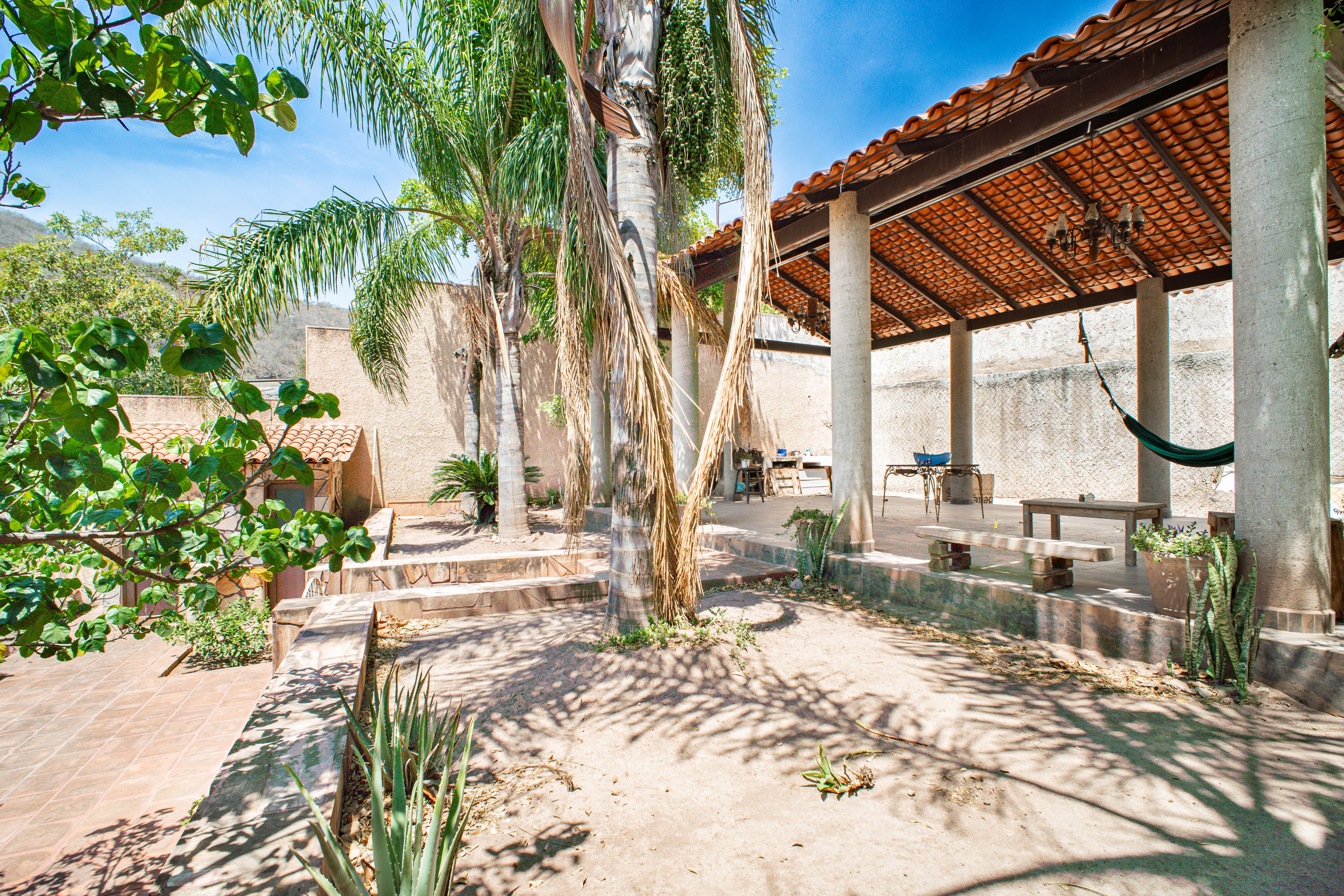 CASA CON LOCAL COMERCIAL EN VENTA EN AUTLAN, JAL. EN LA COLONIA EJIDAL. - Imagen 11