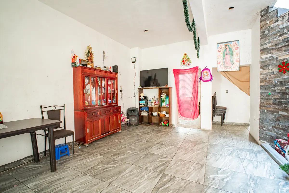 CASA EN EXCELENTE UBICACIÓN, POR CALLE PRINCIPAL CLEMENTE AMAYA, AUTLÁN JALISCO. - Imagen 4