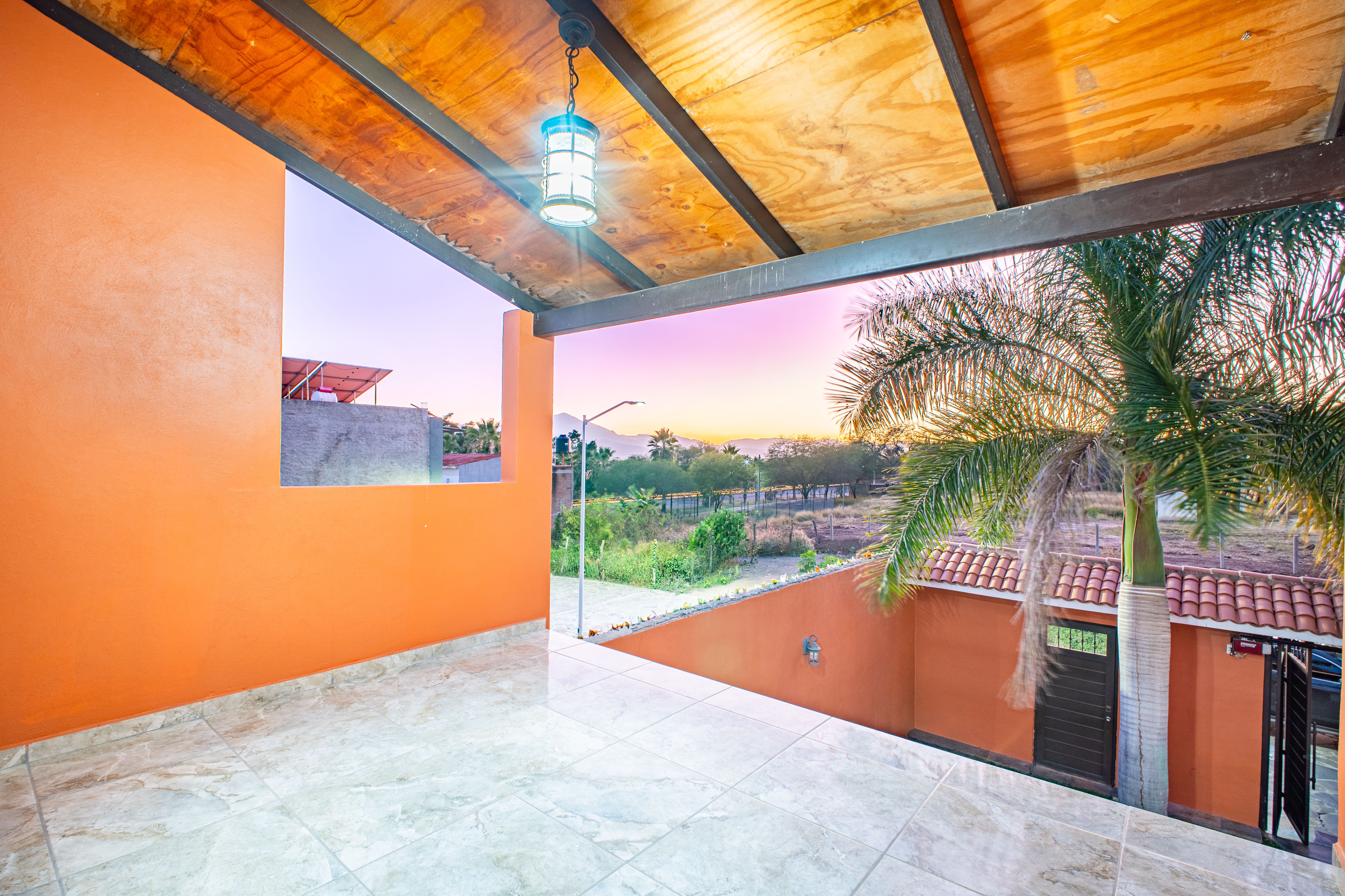 HERMOSA CASA UBICADA EN COLONIA TULIPANES EN EL GRULLO - Imagen 16