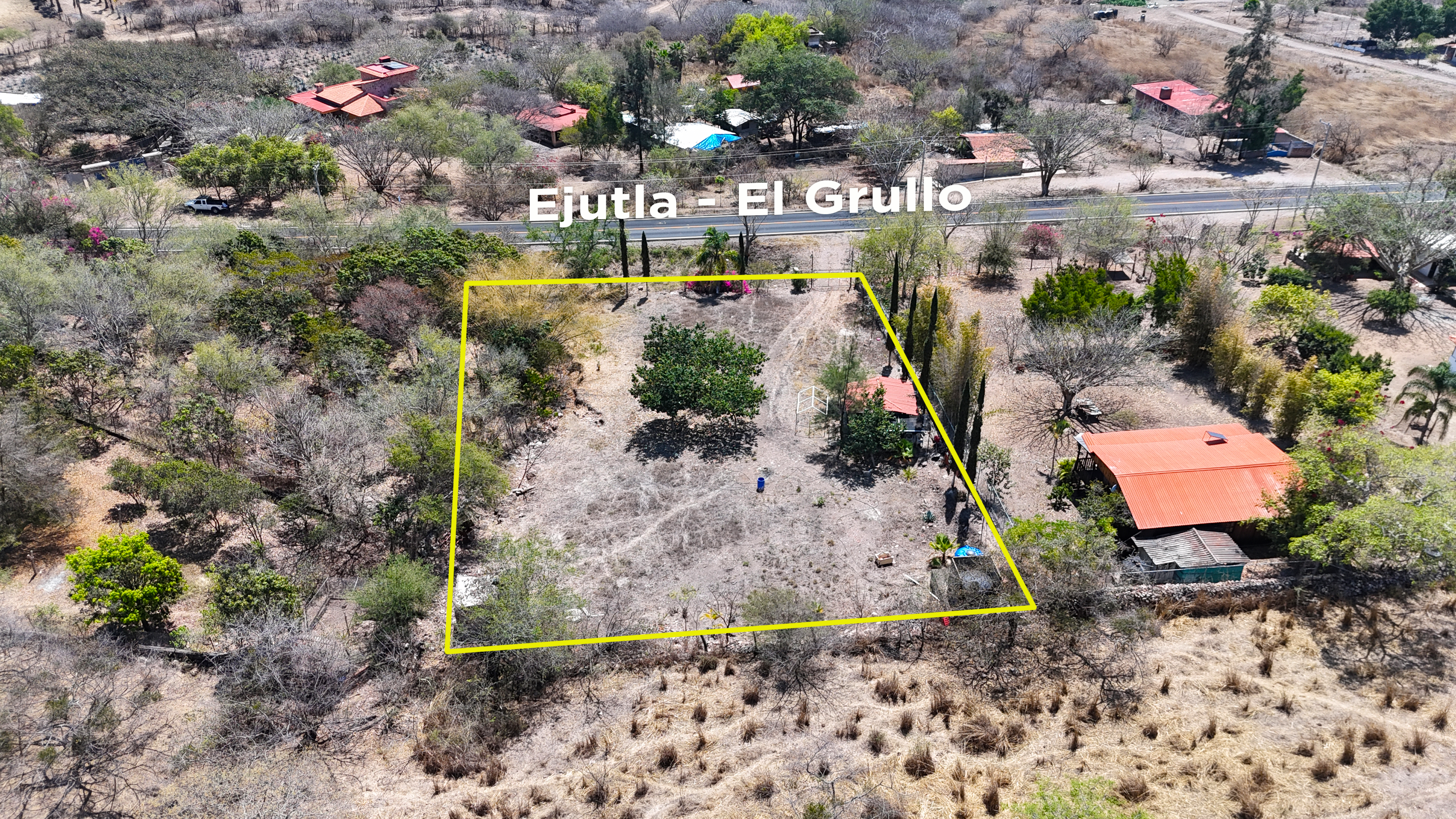 EN VENTA RANCHO EN LOS PARAJES JAL. "Rancho La Serranita"