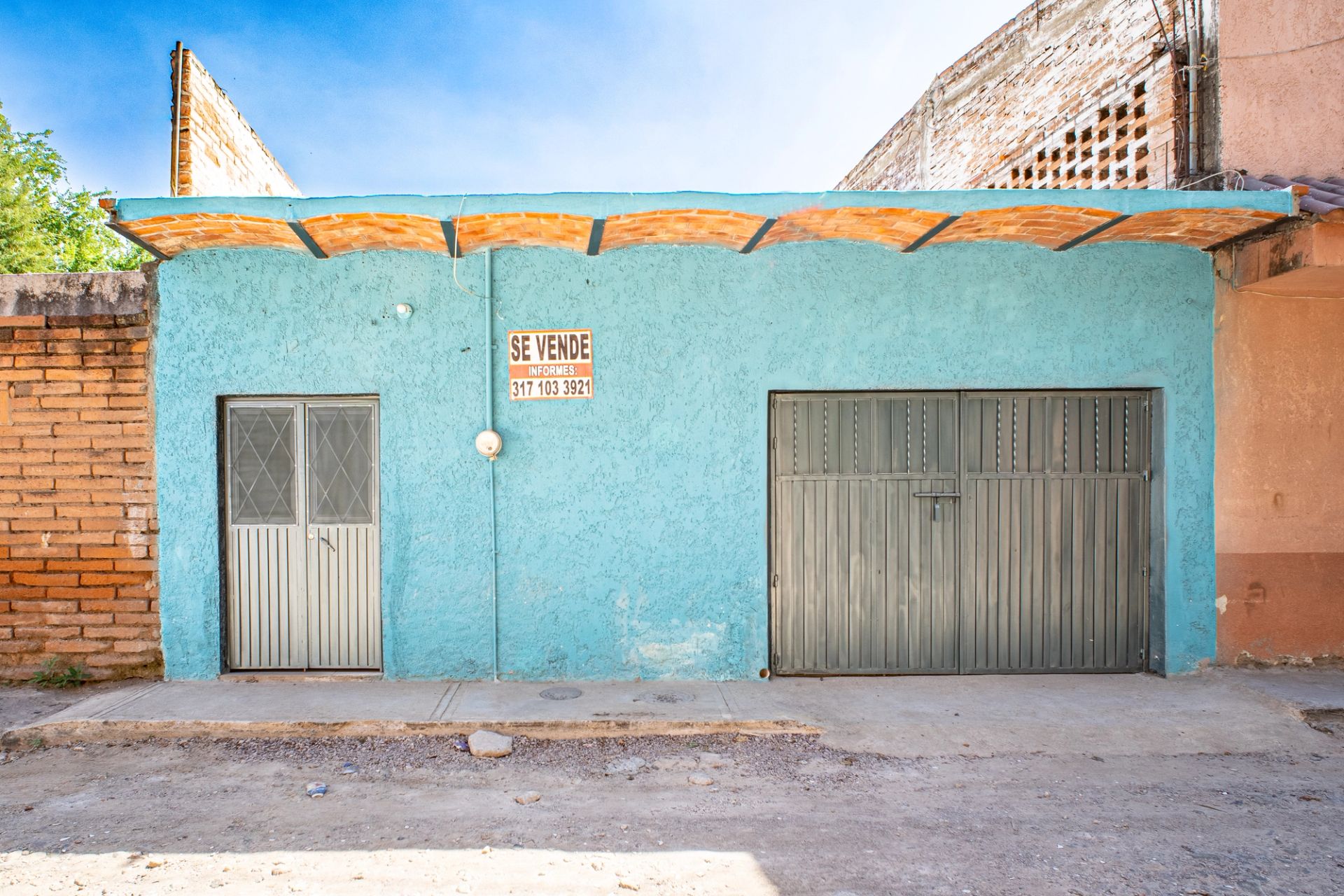 BONITA Y BARATA CASA EN EL CENTRO, A UNA CUADRA Y MEDIA DEL JARDIN MUNICIPAL DE EL GRULLO