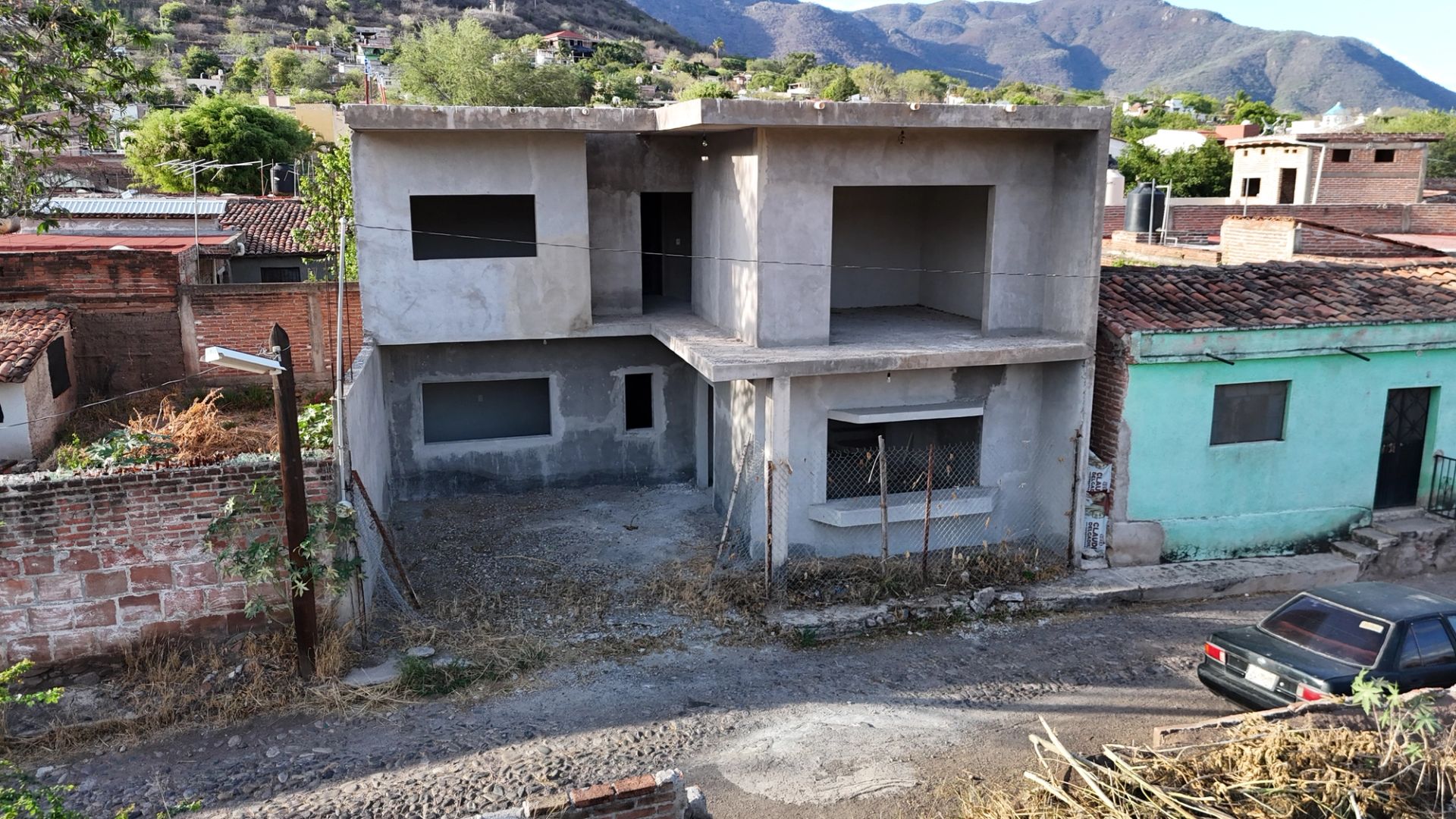 CASA EN EL LIMÓN JALISCO EN OBRA GRIS
