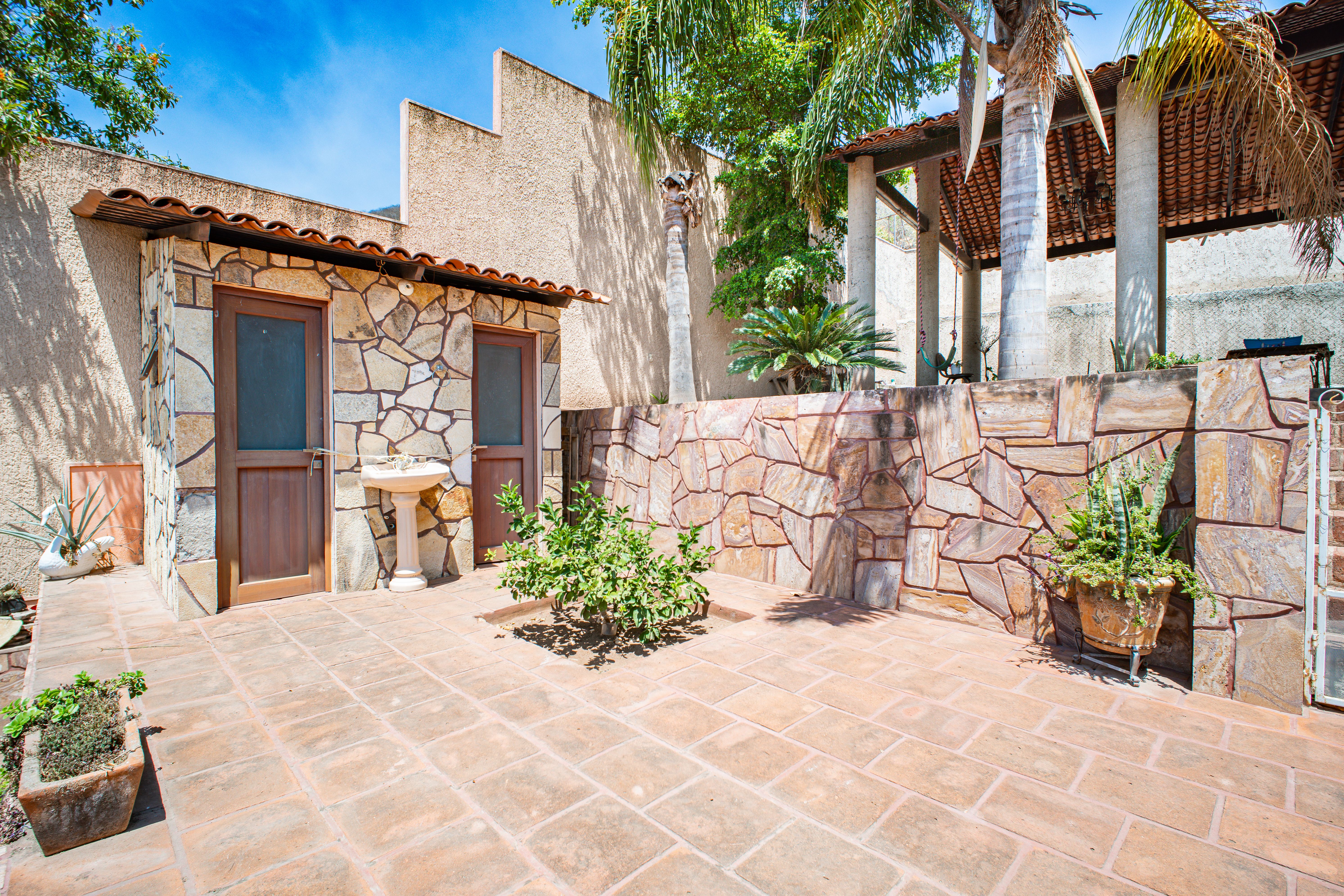 CASA CON LOCAL COMERCIAL EN VENTA EN AUTLAN, JAL. EN LA COLONIA EJIDAL. - Imagen 10