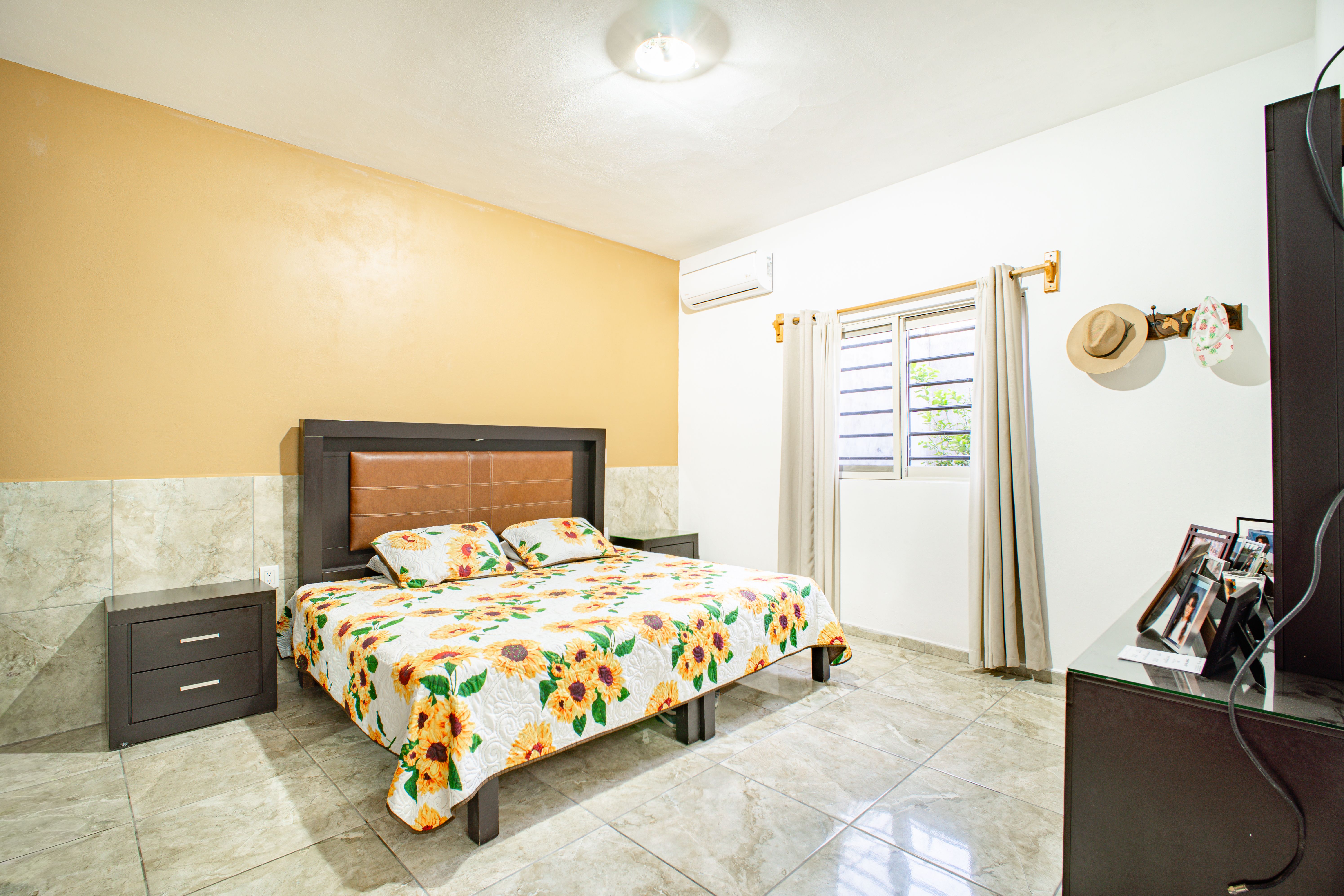 HERMOSA CASA UBICADA EN COLONIA TULIPANES EN EL GRULLO - Imagen 9