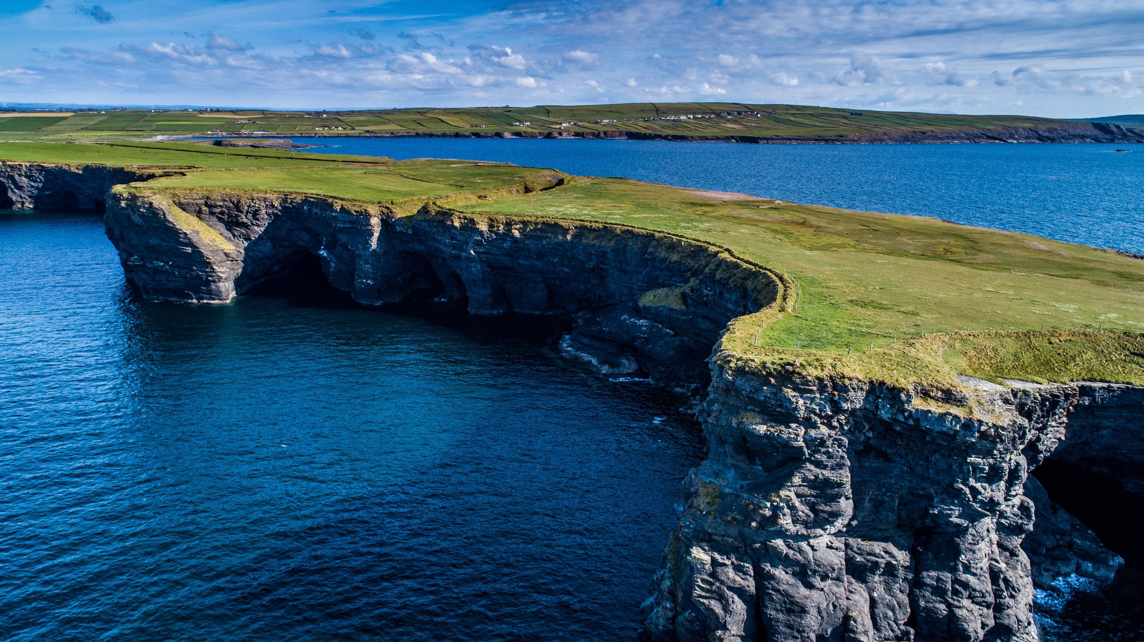 Iconic Irish Landscapes: A Road Trip Guide
