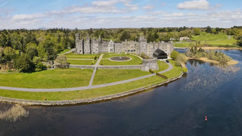 Discover 10 Enchanting Castle Tours Ireland Visitors Love