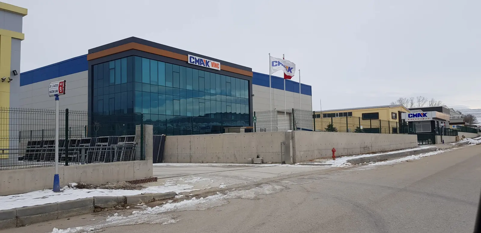 CMAK (Çakmak Vinç) Üretim ve Montaj Fabrikası Görsel 2