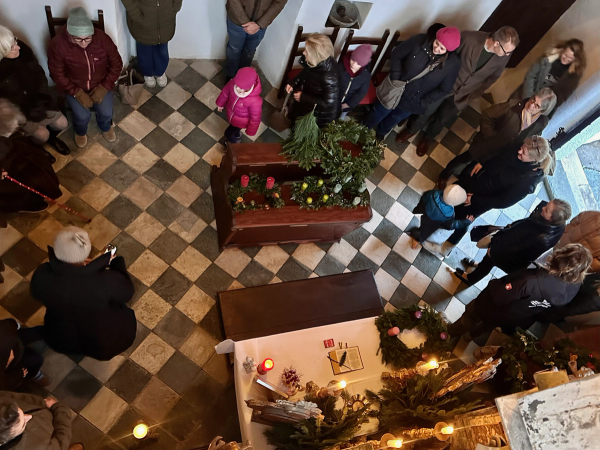 Adventkranzbinden im Schloss Moosburg