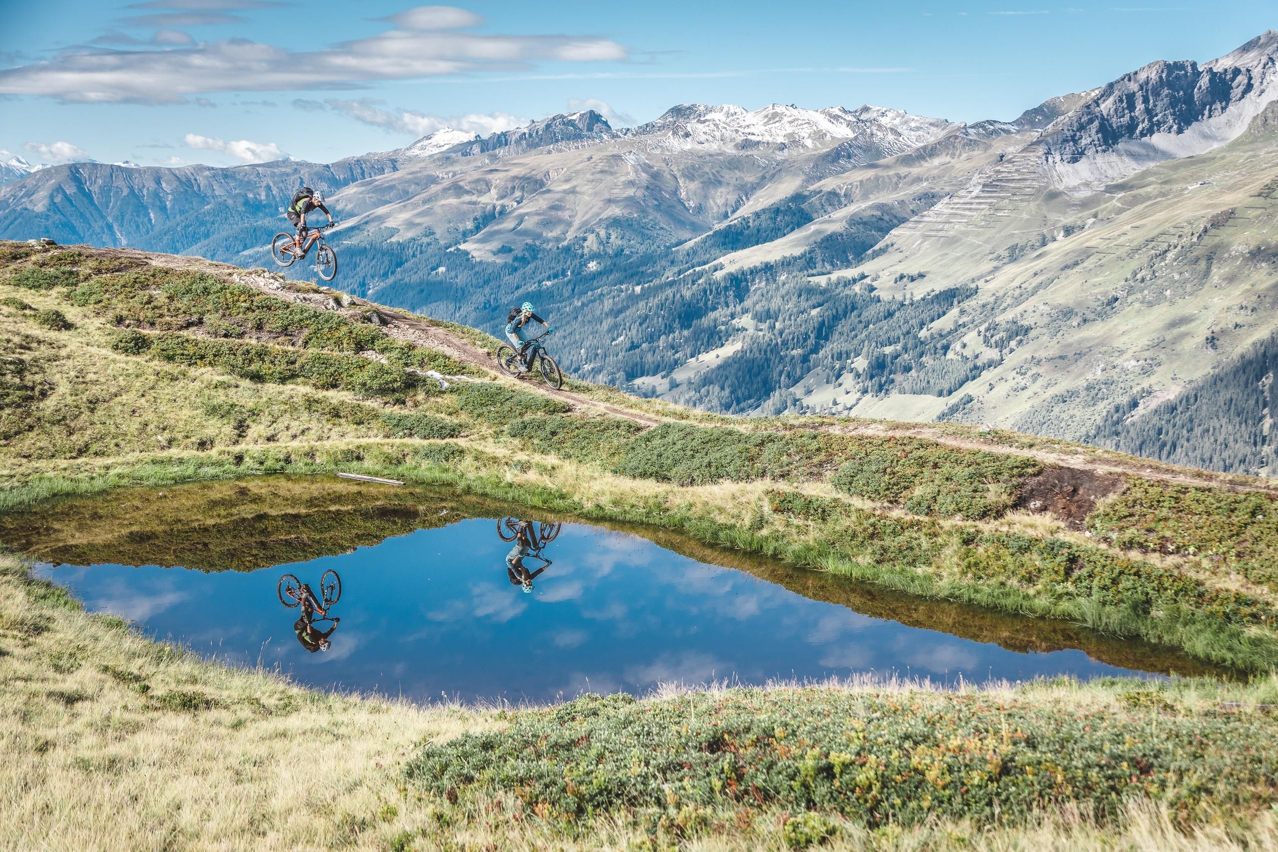 EMTB E-Mountainbike im Sommer in Davos