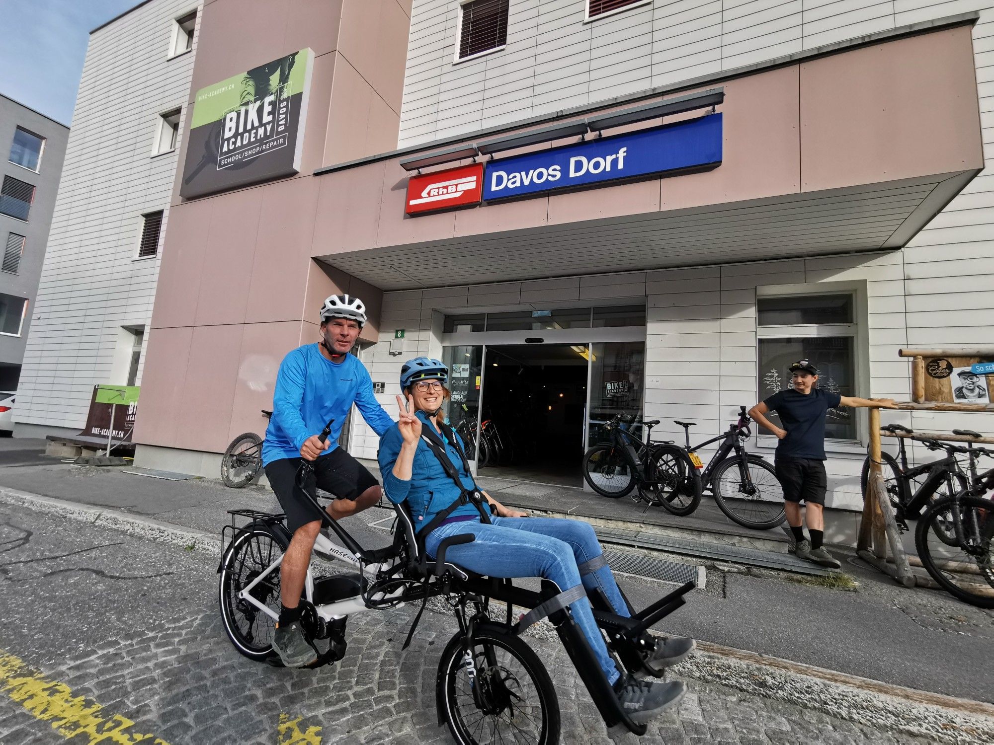 Tandem E-Bike barrierefreie Ferien in Davos Rollstuhl