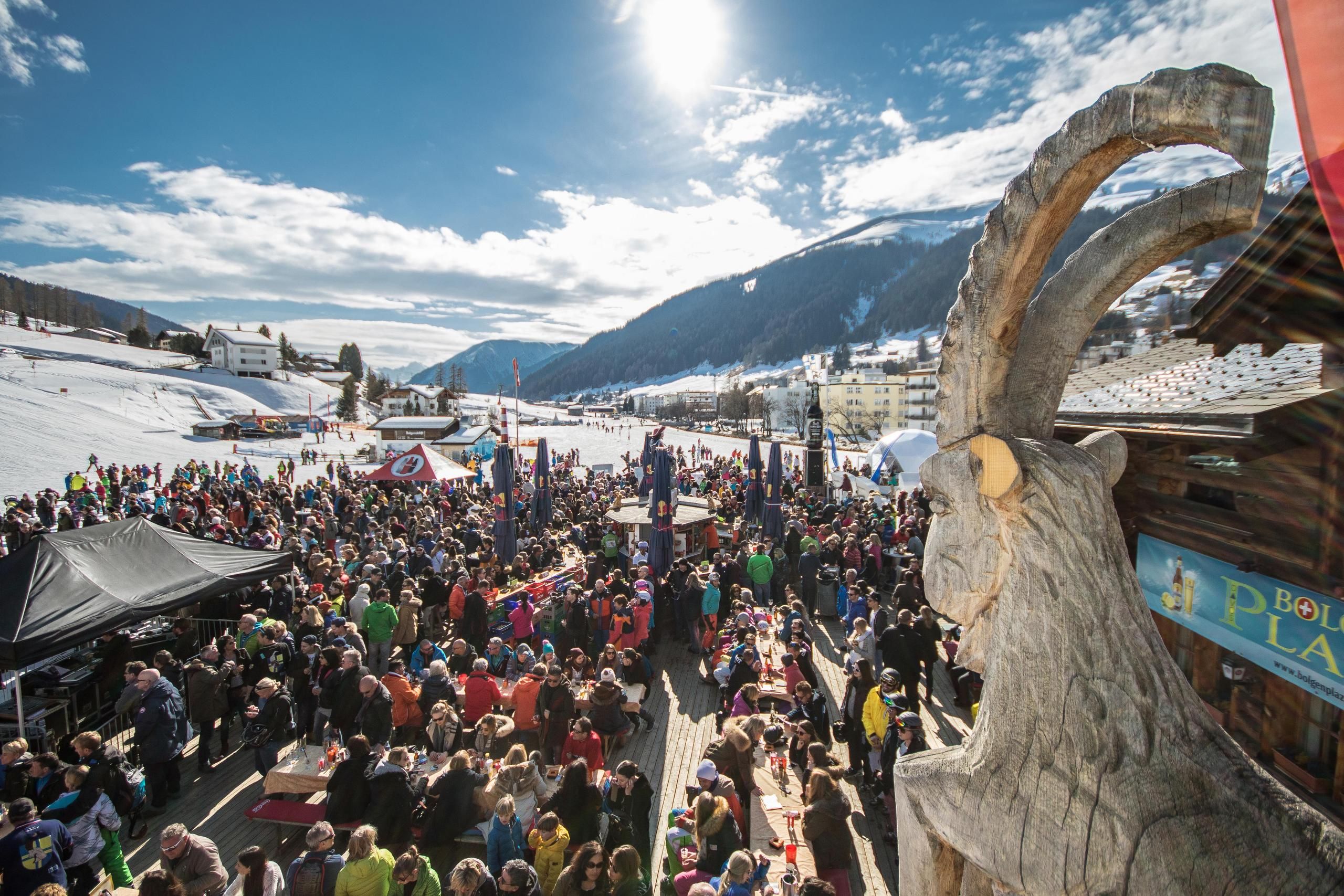 Après Ski Bogen Plaza Winter Schnee Party Davos