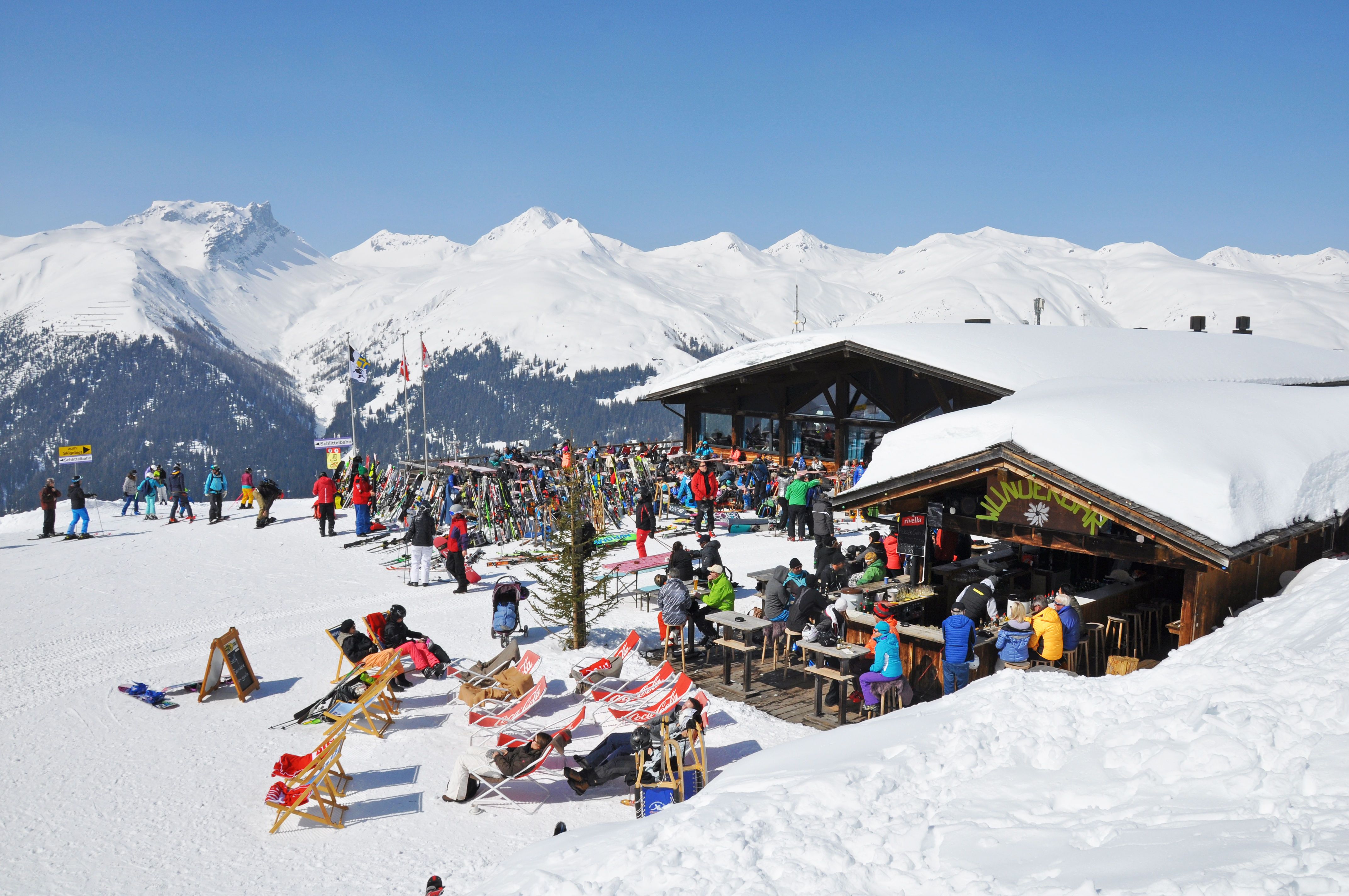 Bergrestaurant Restaurant am Rinerhorn bei der Bergstation im Winter