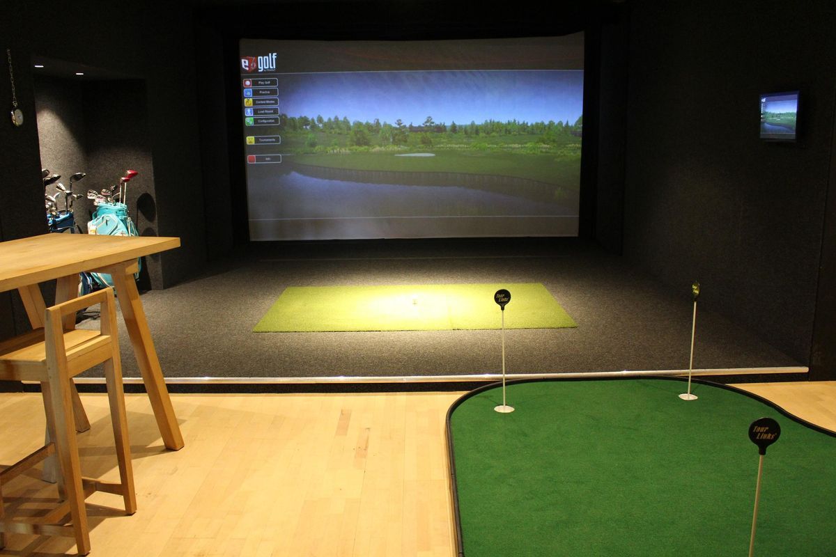 Sporthalle Färbi Davos Golfsimulator indoor