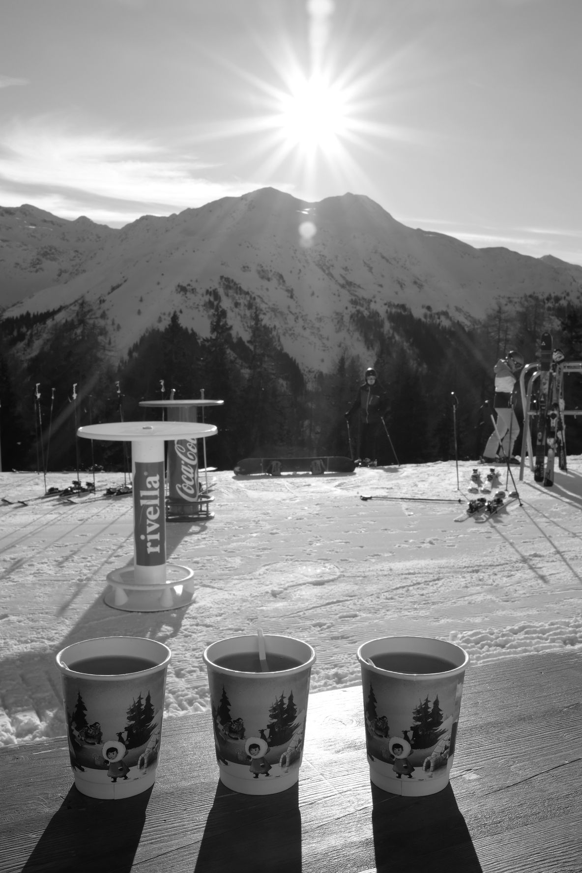 Schwarzseealp Bar auf Parsenn im Winter