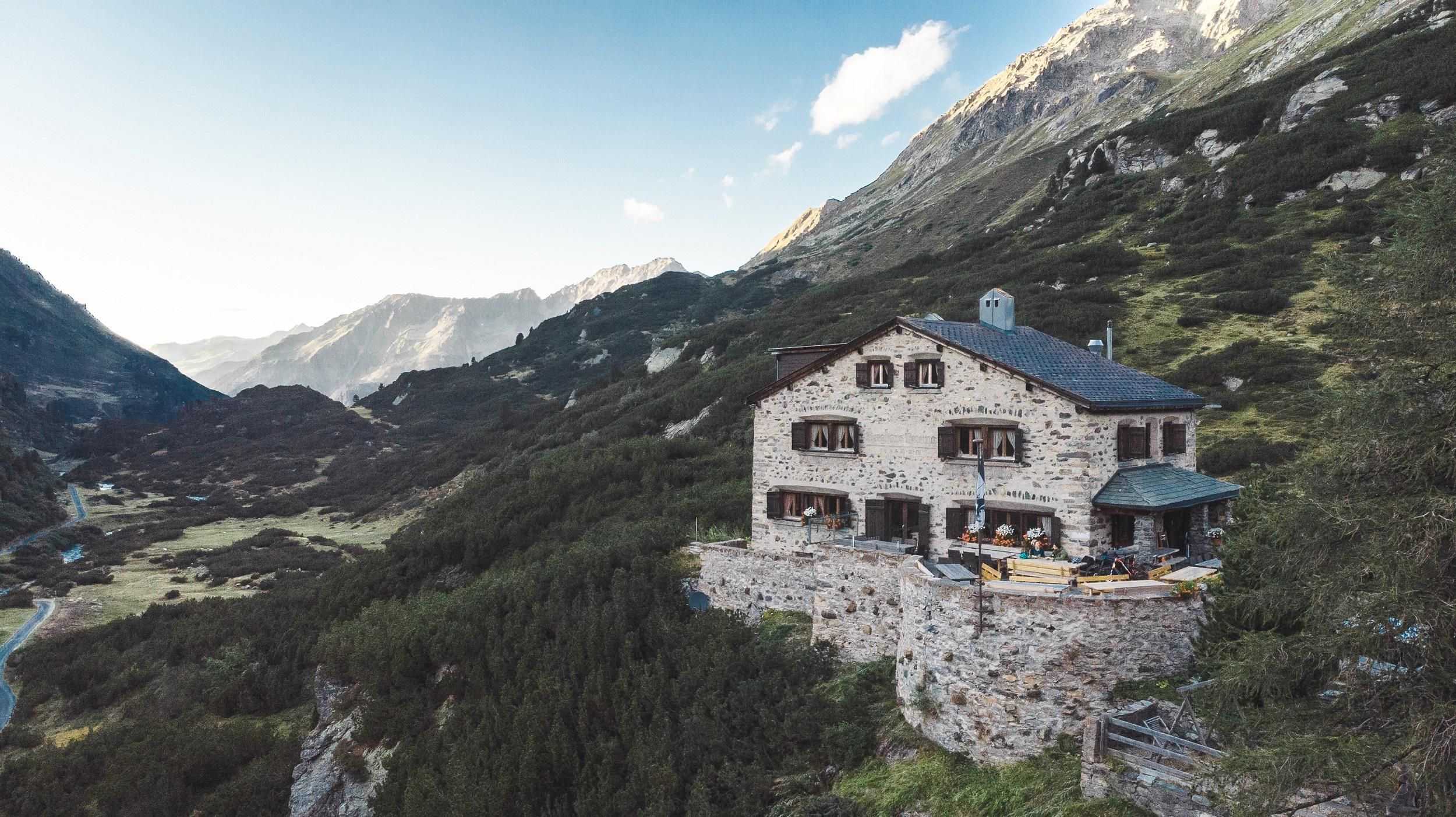 Mountain hut Vereina for dogs