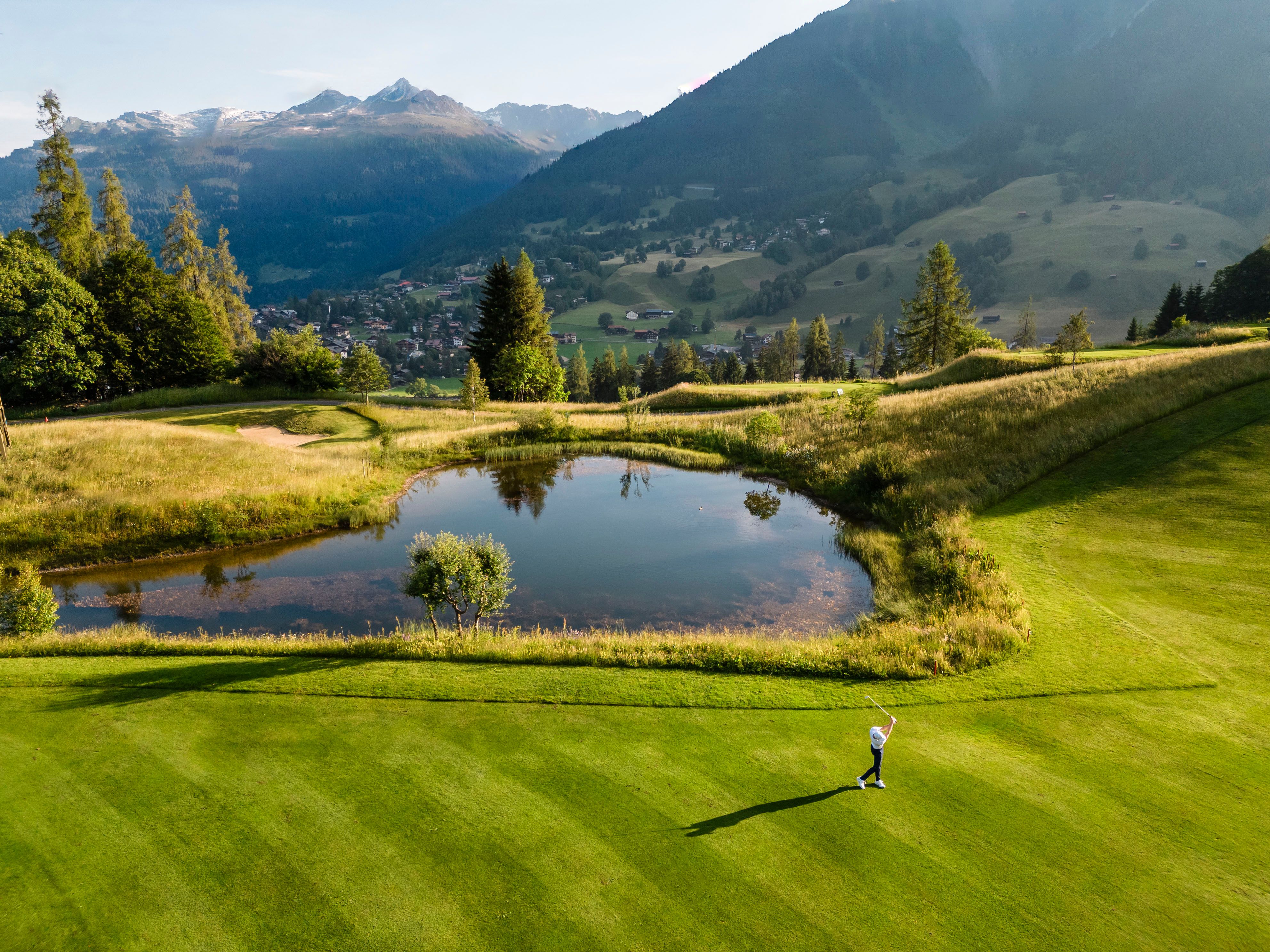 Golfspielen auf dem Golfplatz in Klosters