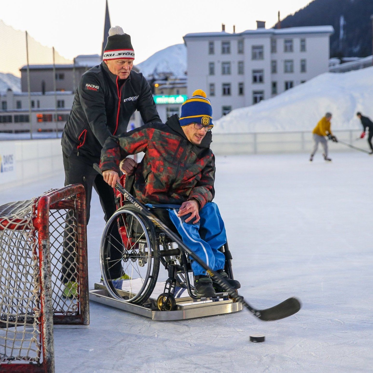 Eishockey im Rollstuhl in Davos barrierefrei