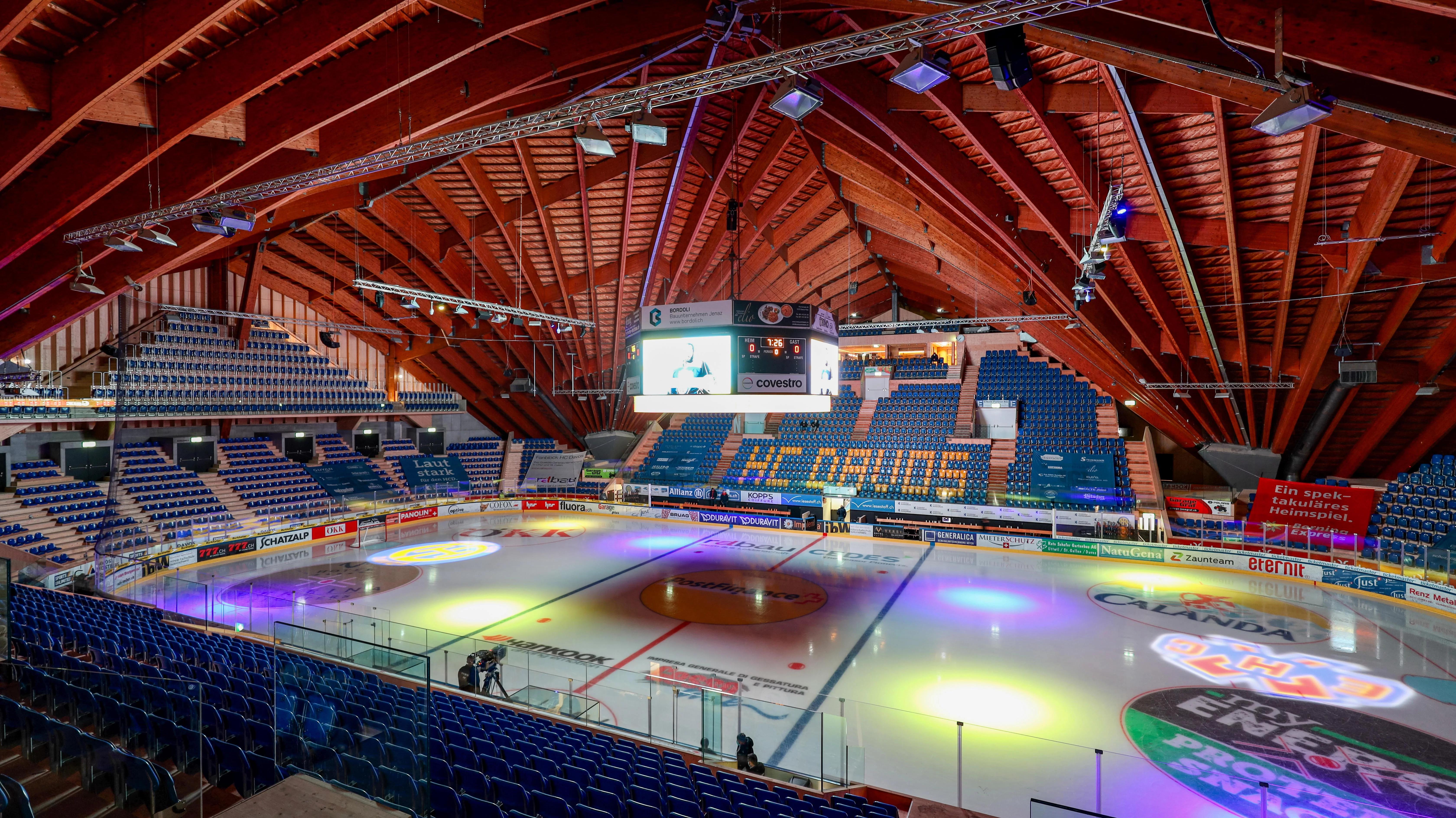 Eisstadion Davos Hockey Halle Innenaufnahme