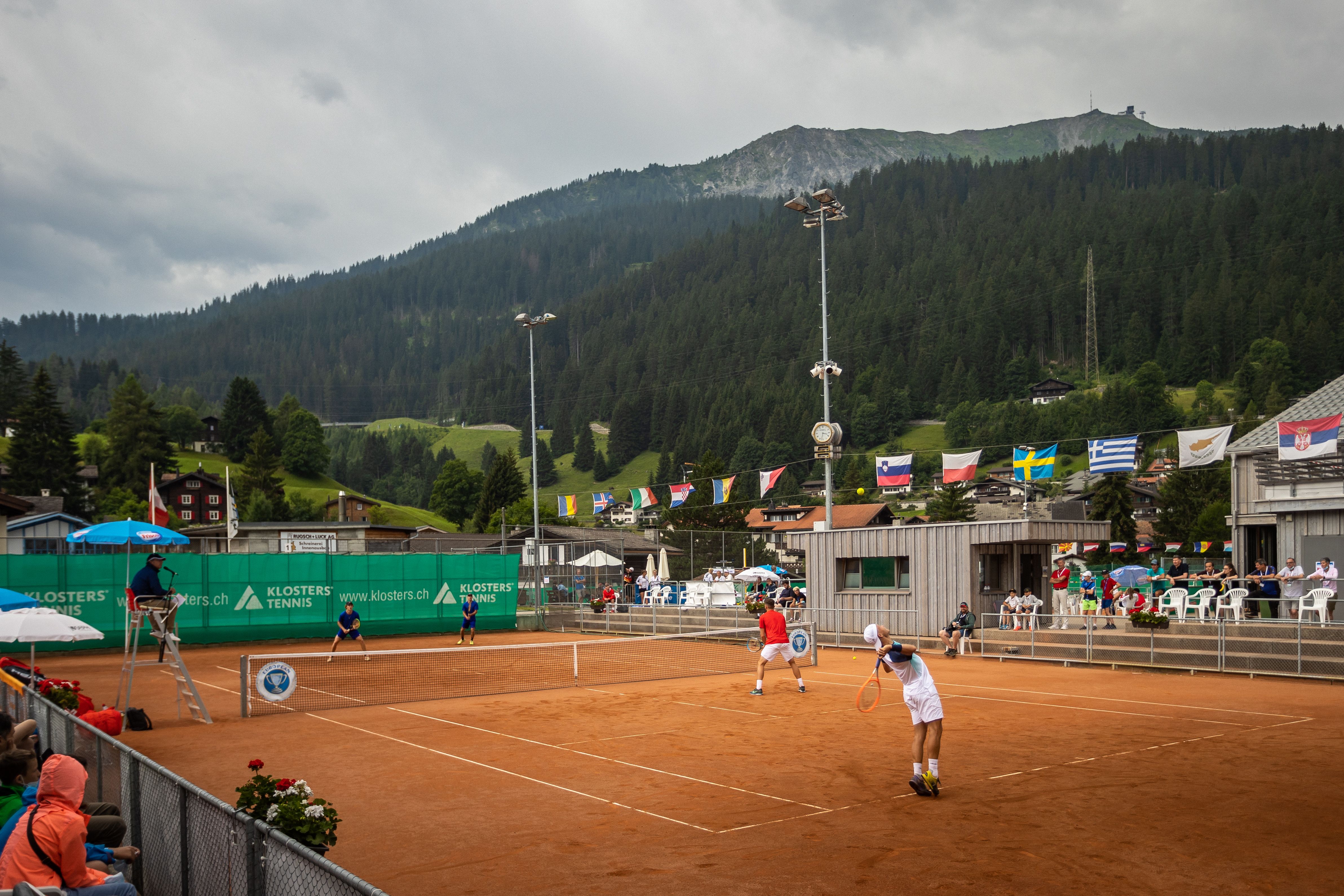 Tennis, Tennisplätze, Klosters, Tennisspielen