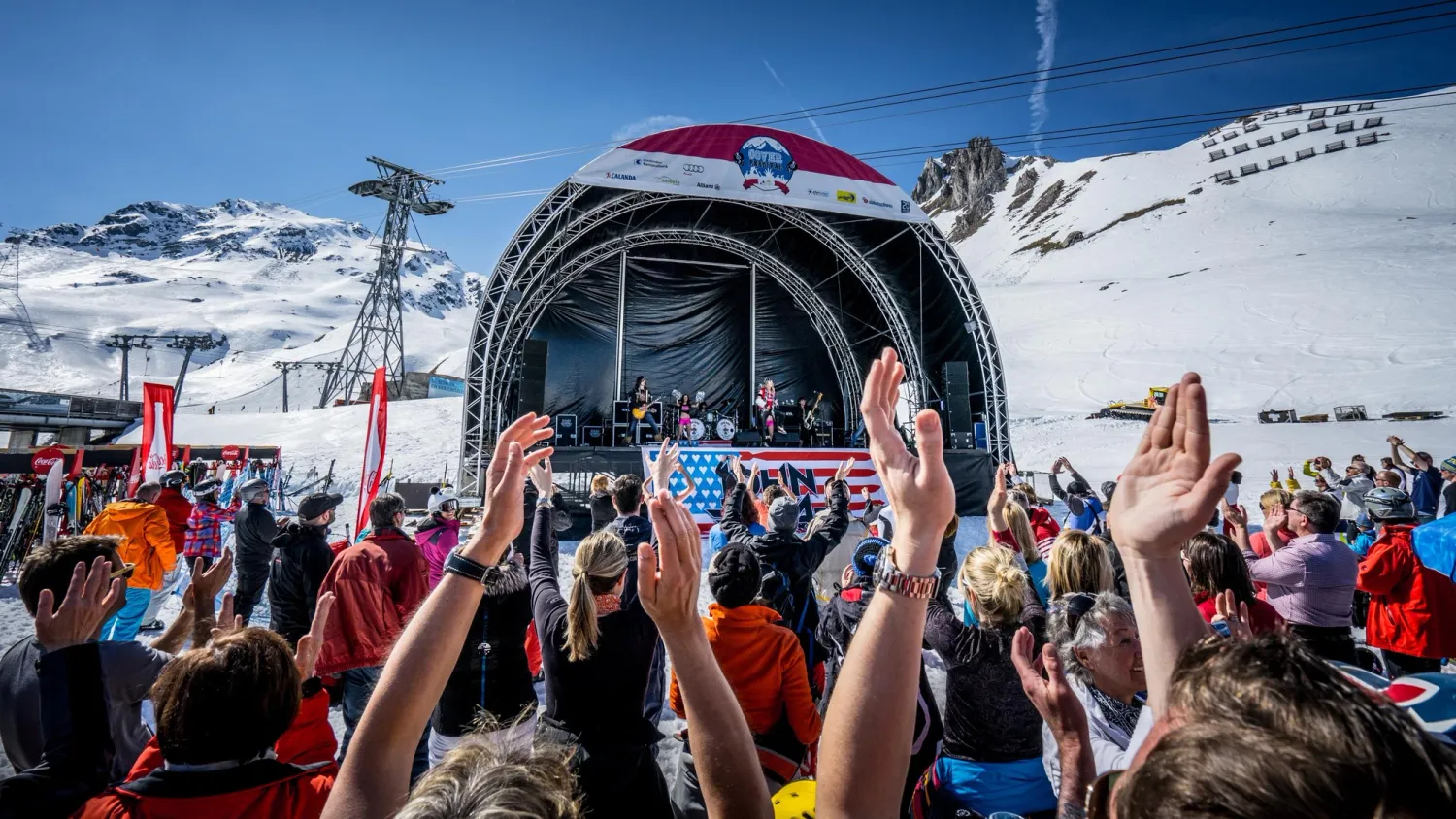 Coverfestival in Davos bei der Bühne Parsennhütte