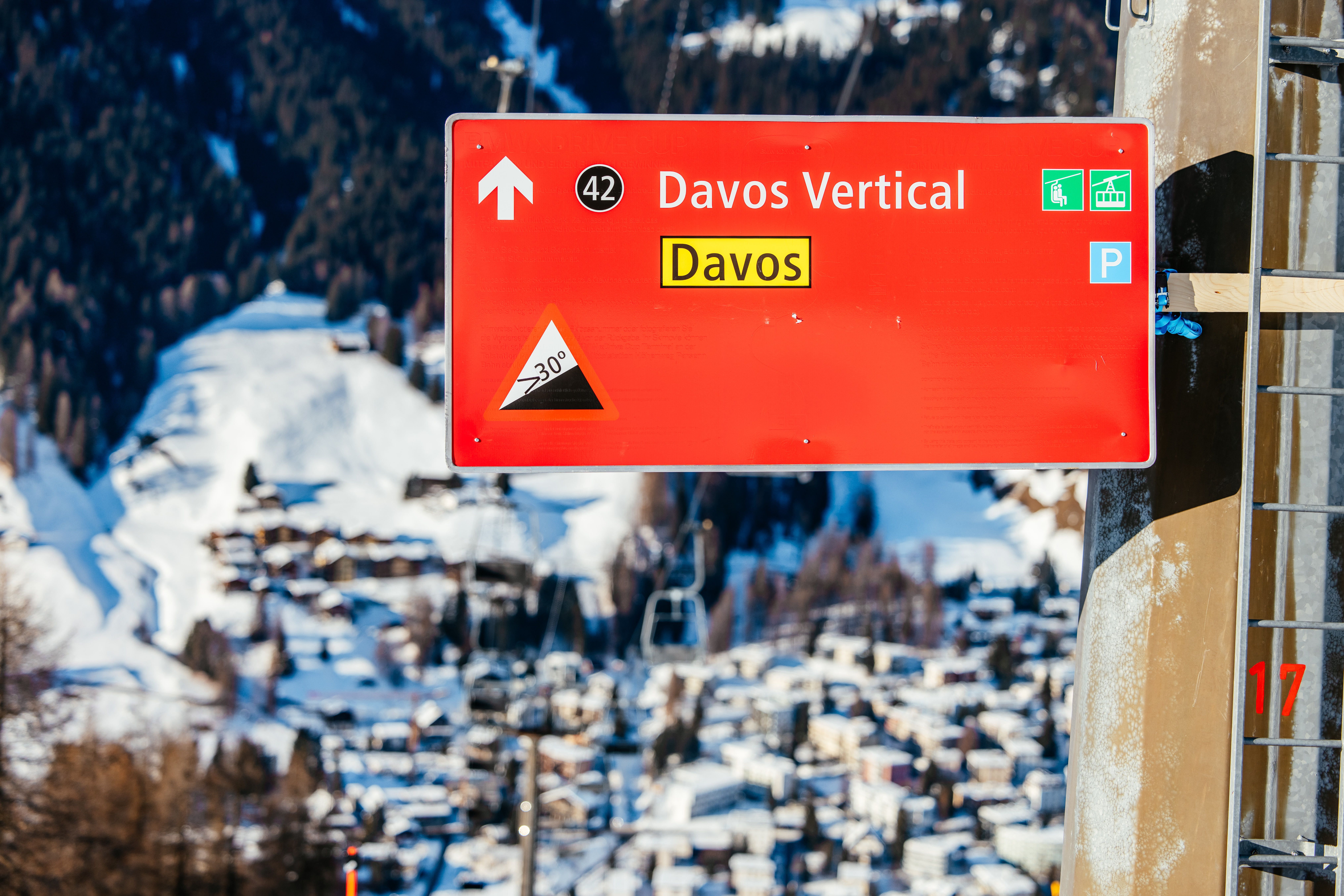 Das Jakobshorn hat mit der neuen Talabfahrt 1k Vertical Davos ein neues Pistenhighlight erhalten.